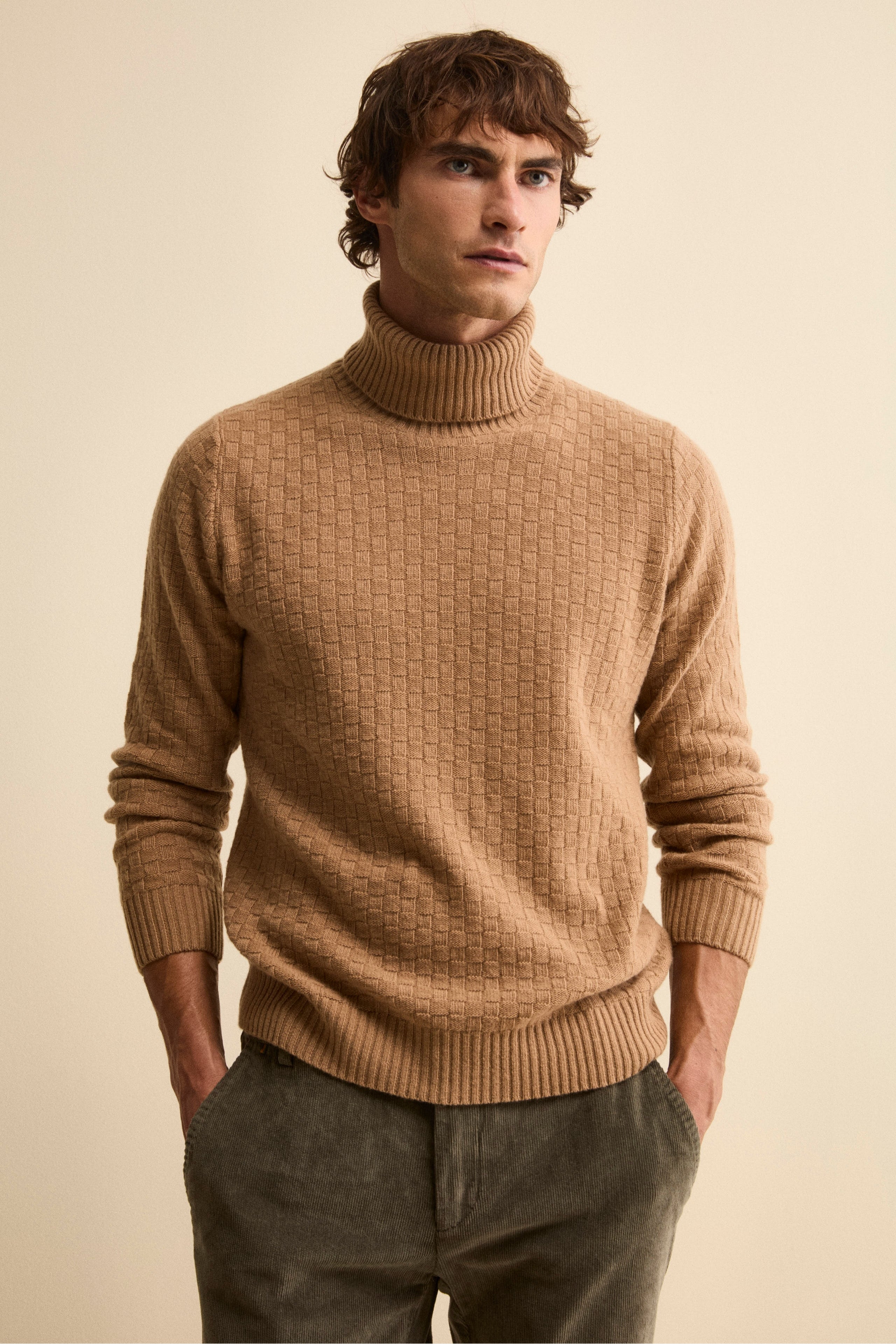 Cable-Knit Turtleneck in Virgin Wool - -