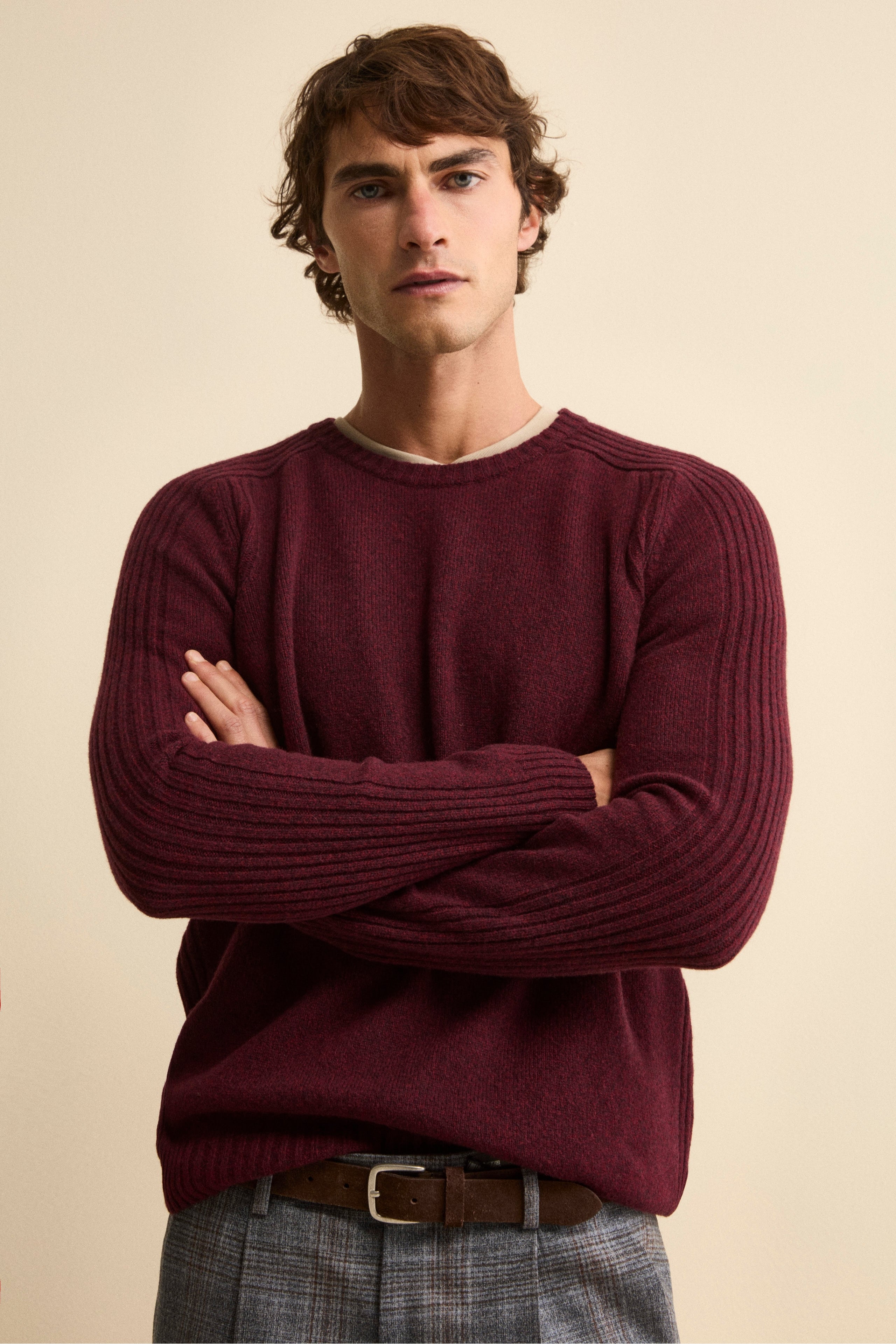 Ribbed Raglan Crewneck in Virgin Wool Blend - Burgundy