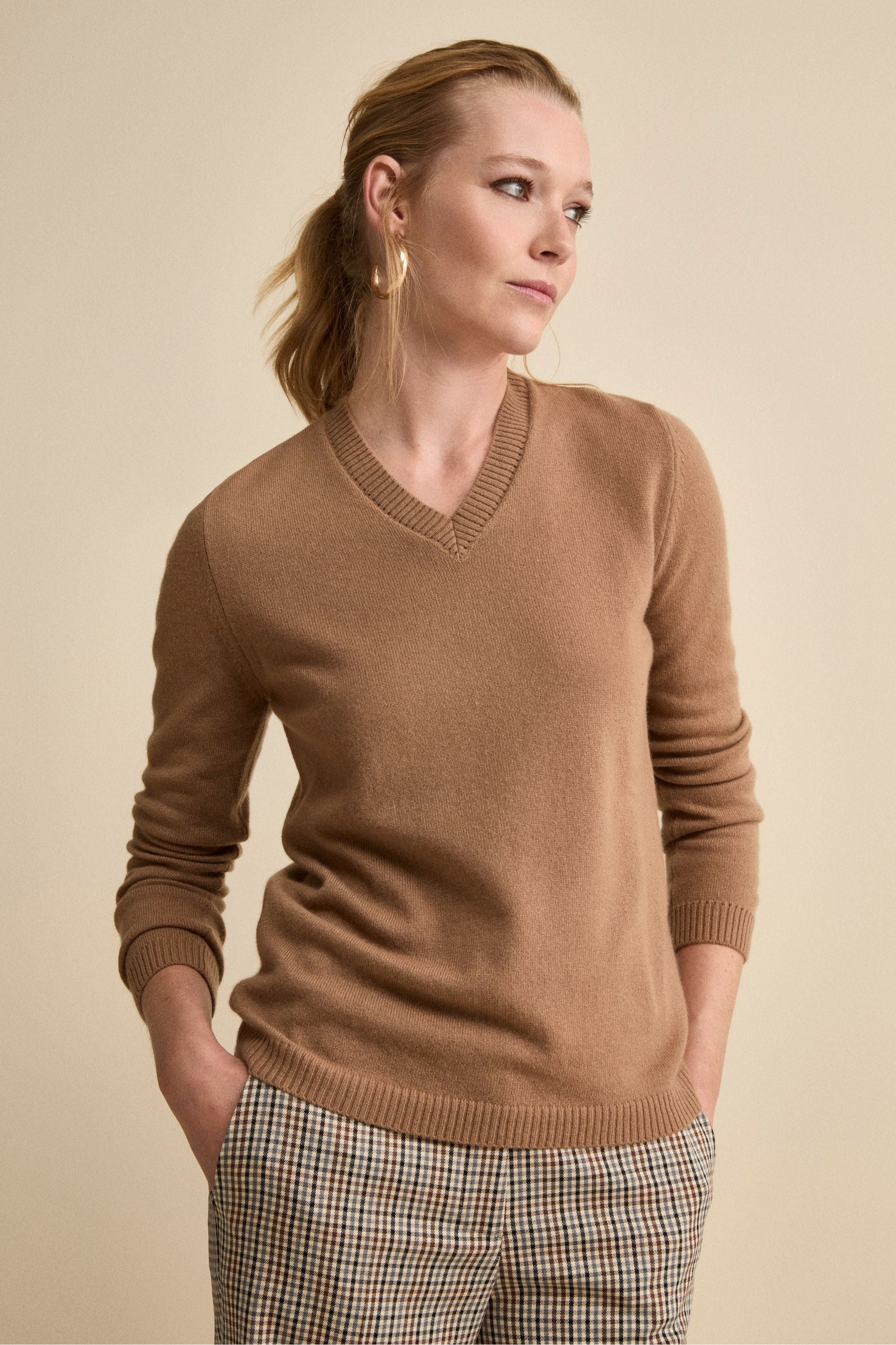 Pure Cashmere V-Neck Sweater - Camel