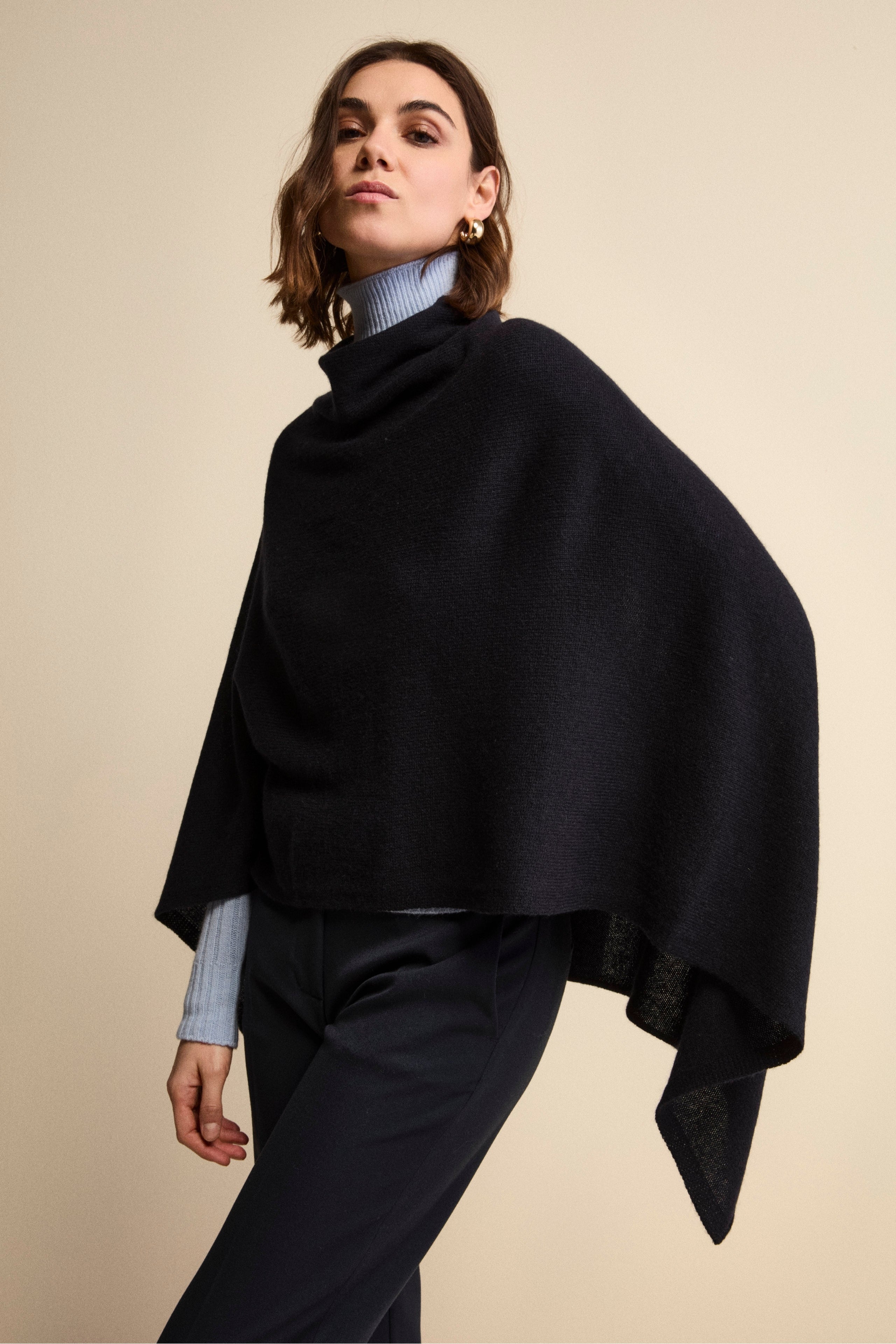 Cashmere cape - BLUE MARINE