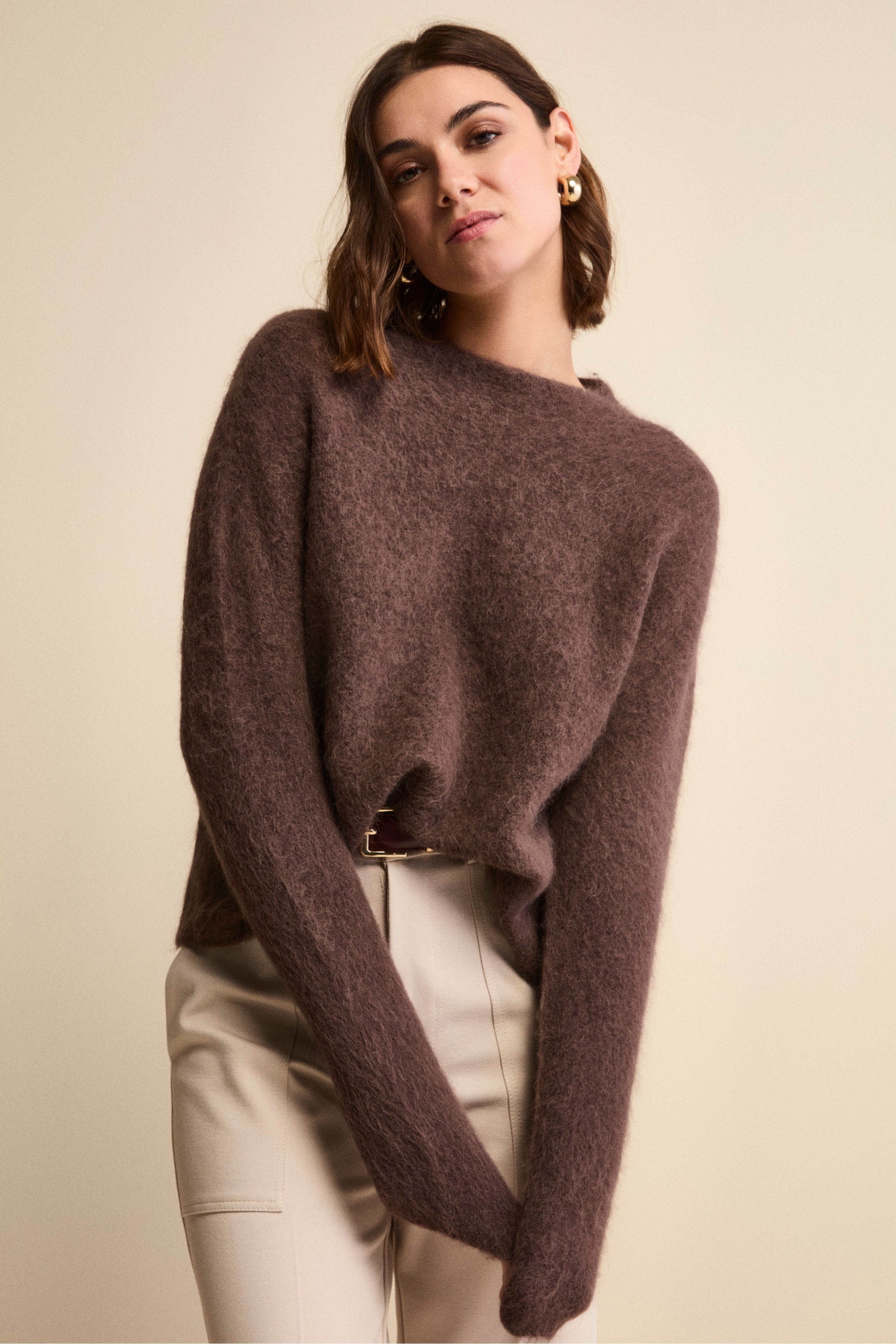Boxy Crew-Neck Sweater in Alpaca Blend - Dark brown