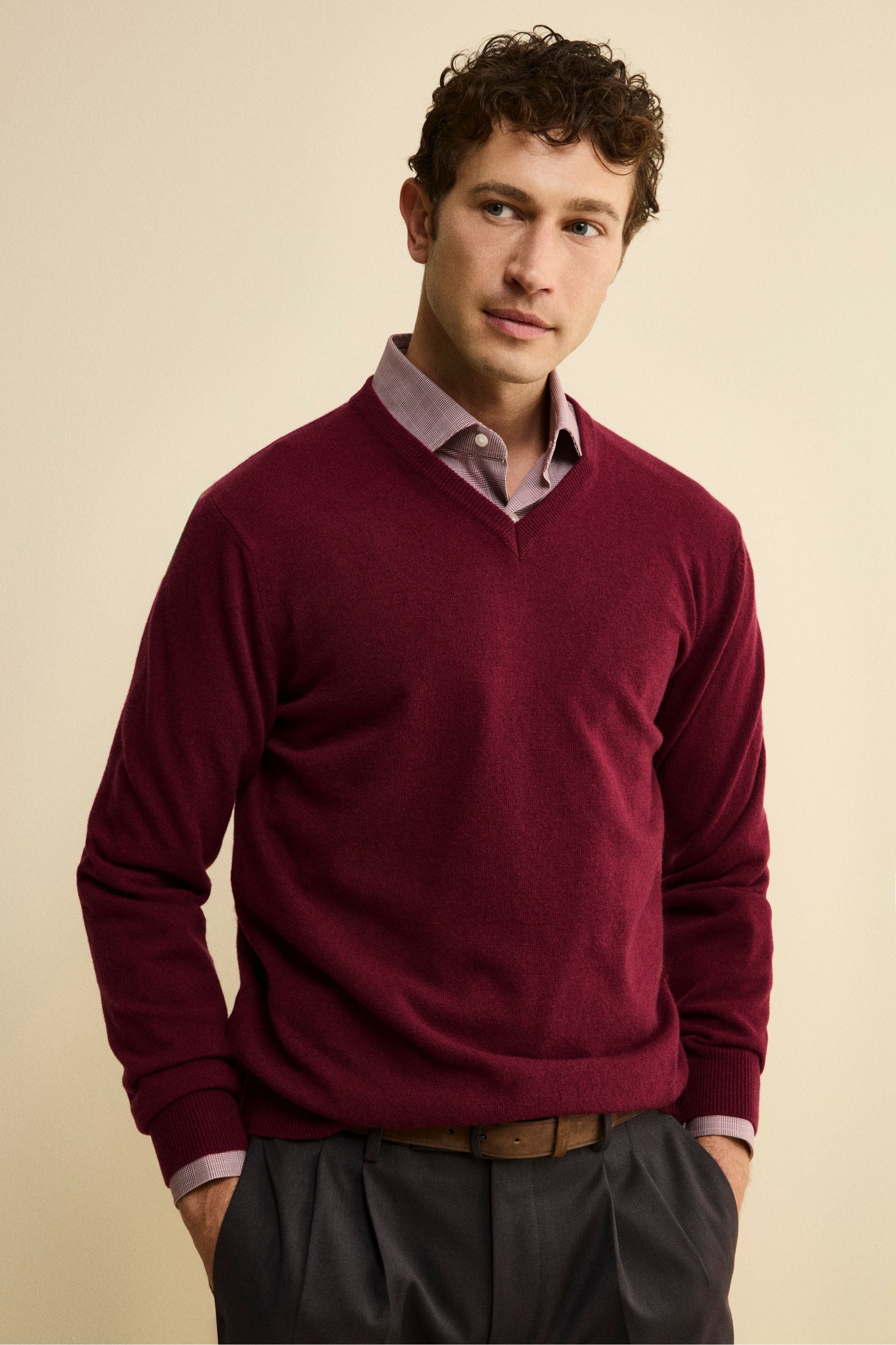 Wool V-neck sweater - Cherry