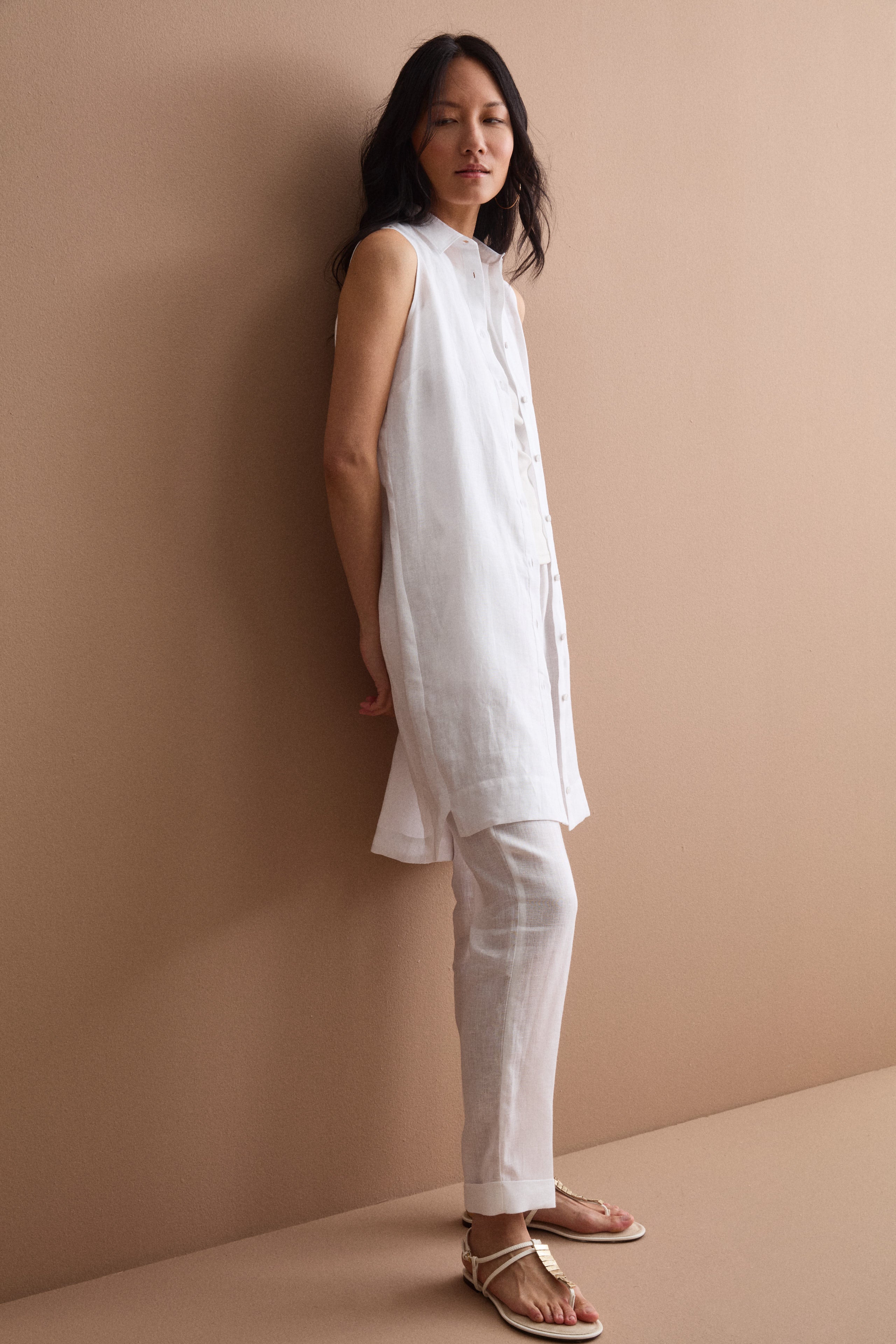 Ärmelloses Midi-Hemdkleid aus Leinen - WEISS