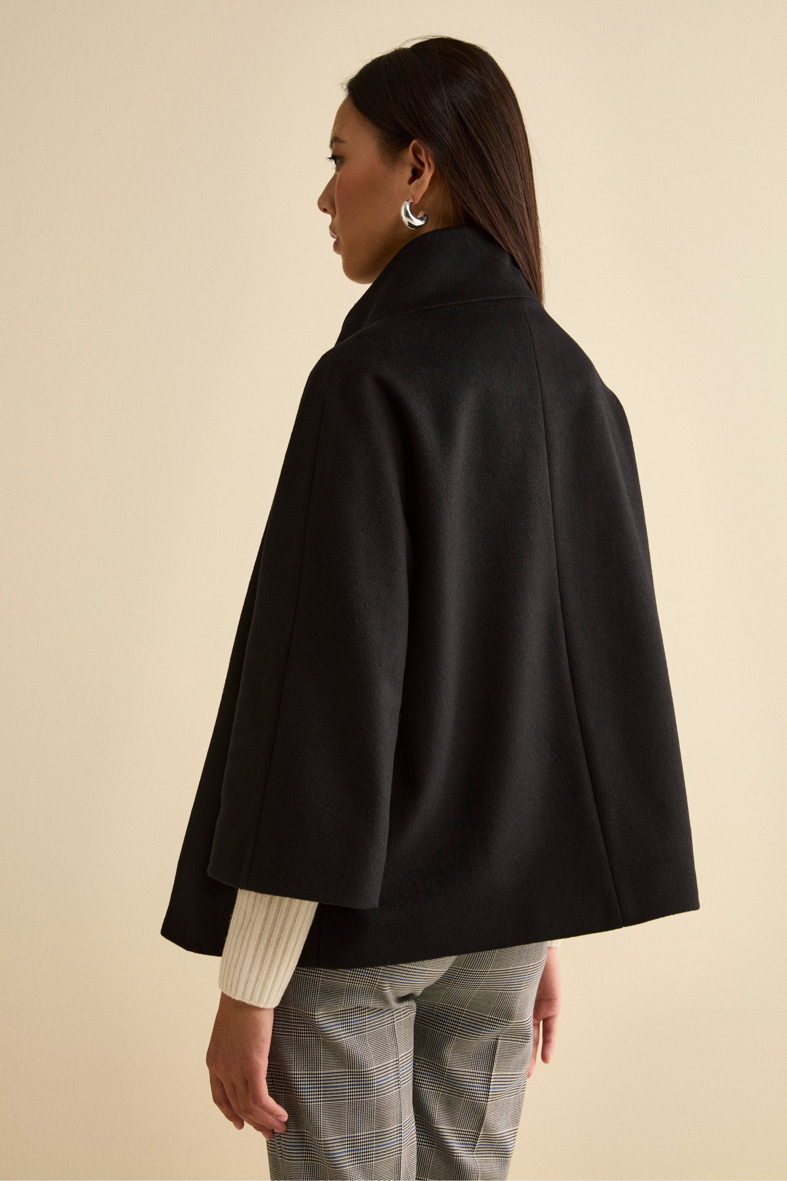 Short Oversized Coat in Wool and Cashmere Blend - BLACK