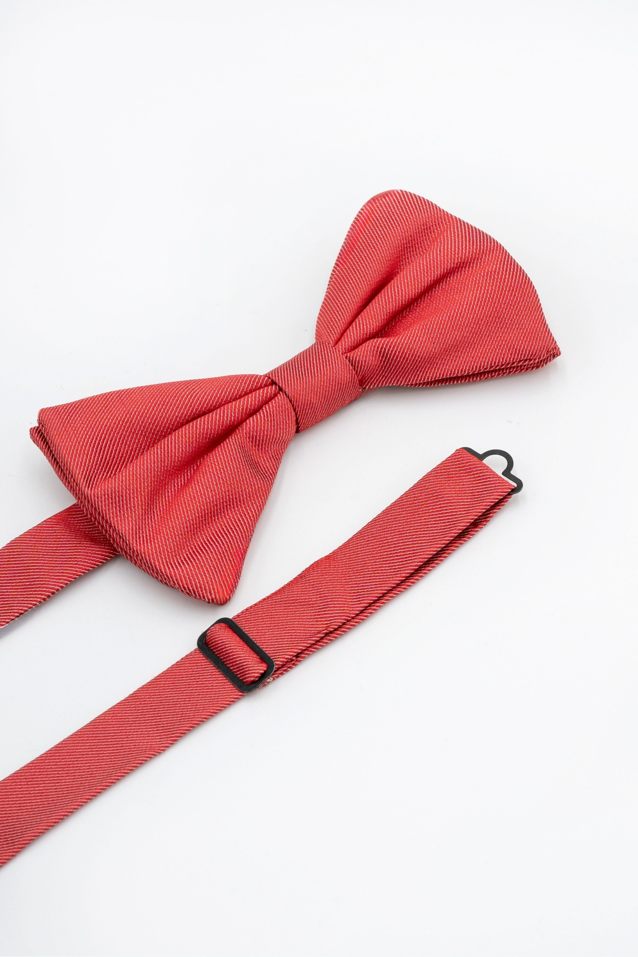 Bow Tie in Pure Silk - RED