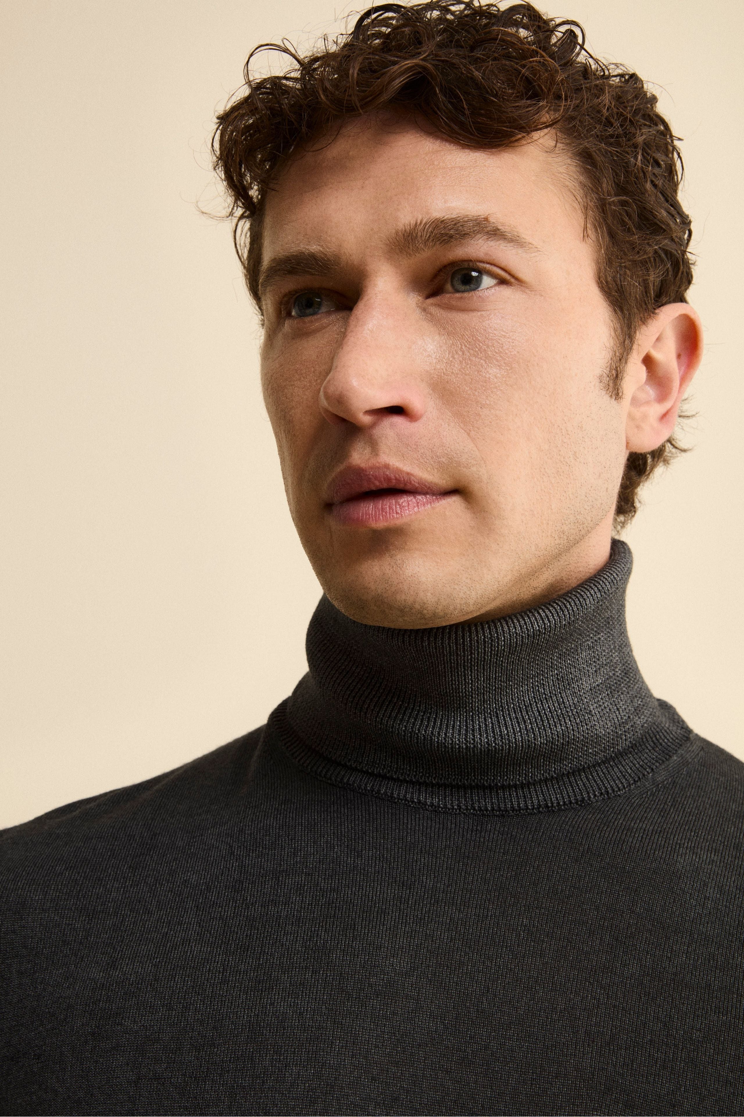 Men’s Merino Wool Turtleneck - Dark grey