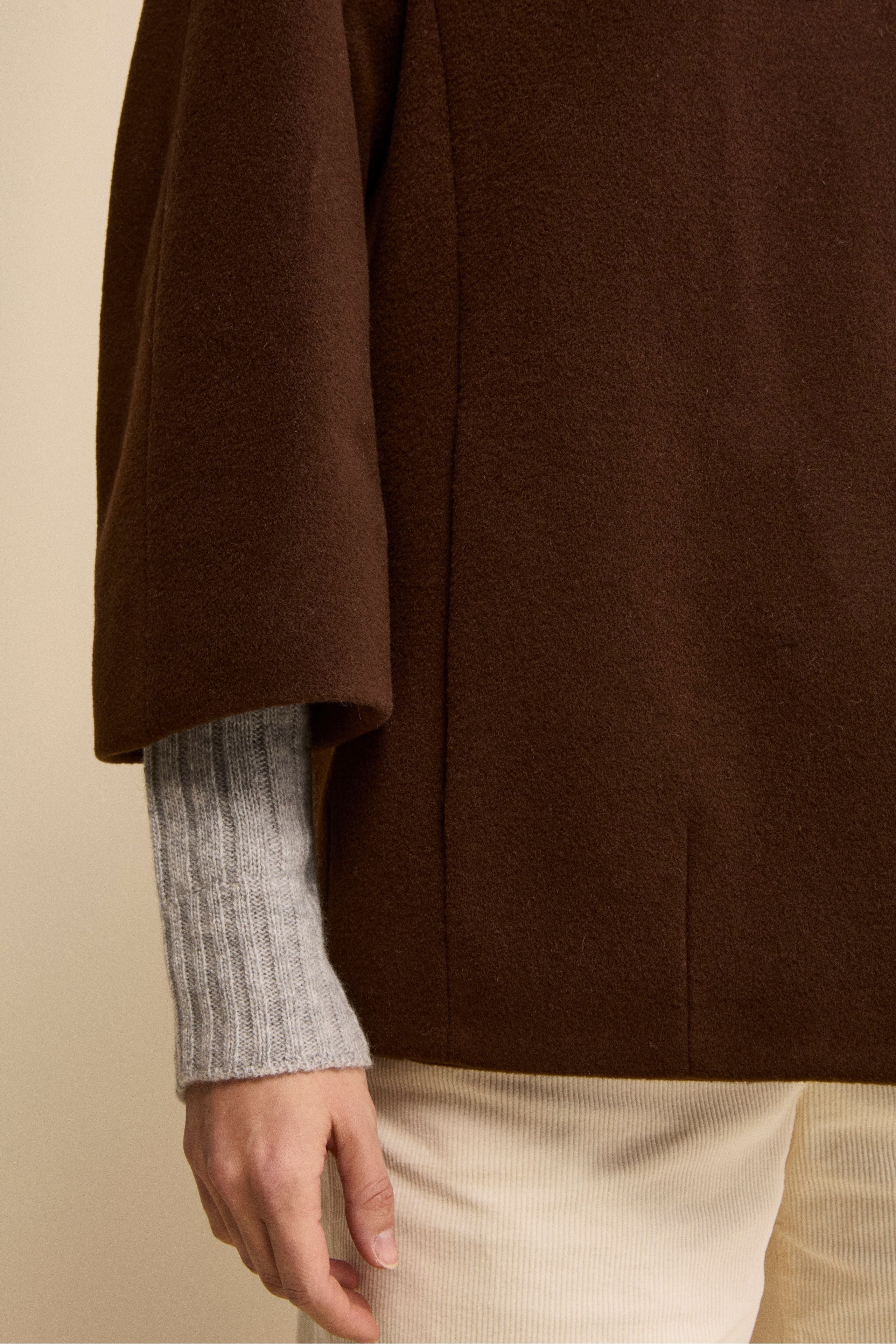 Wool and Cashmere Cape with Hood and Lining - brown