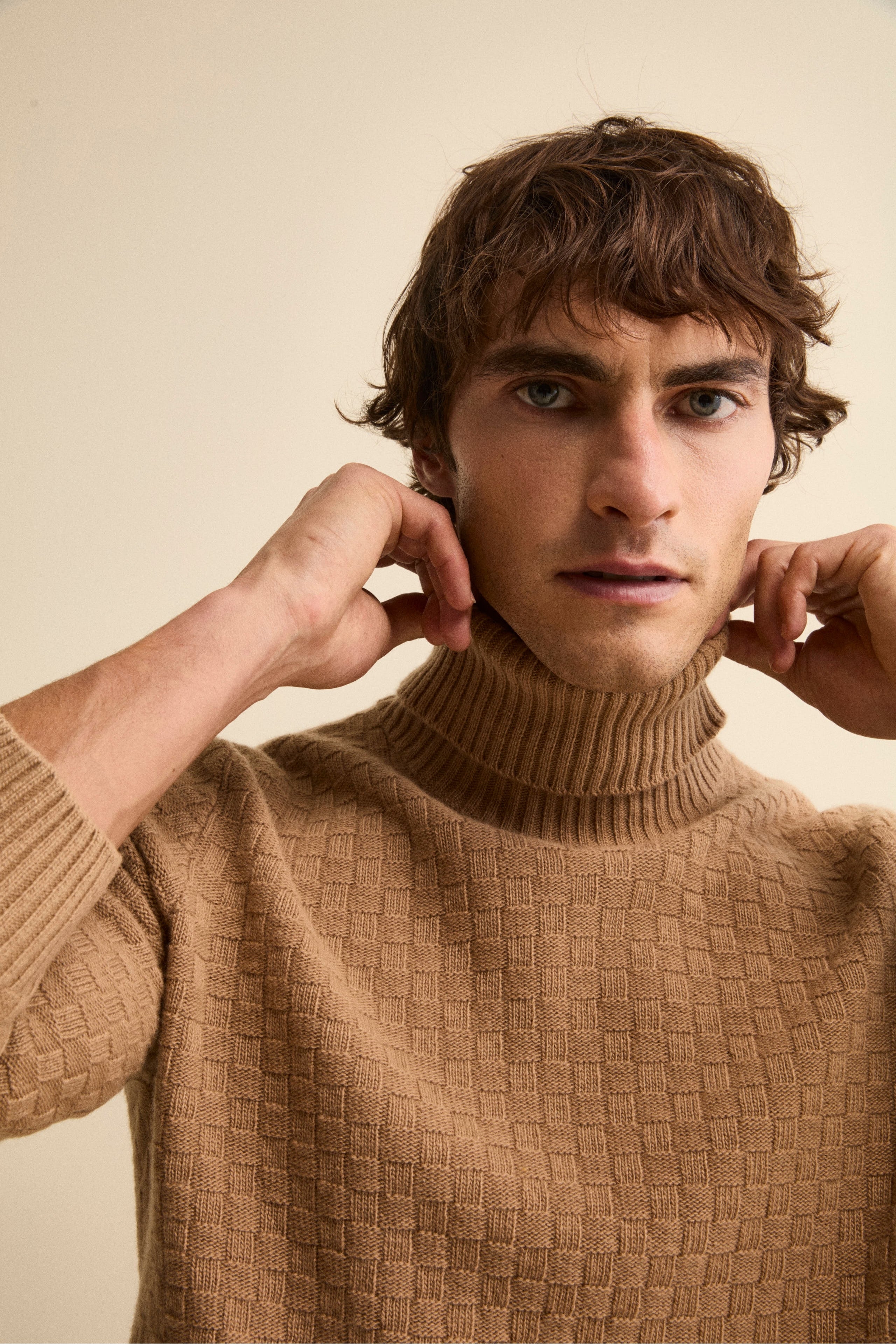 Cable-Knit Turtleneck in Virgin Wool - -