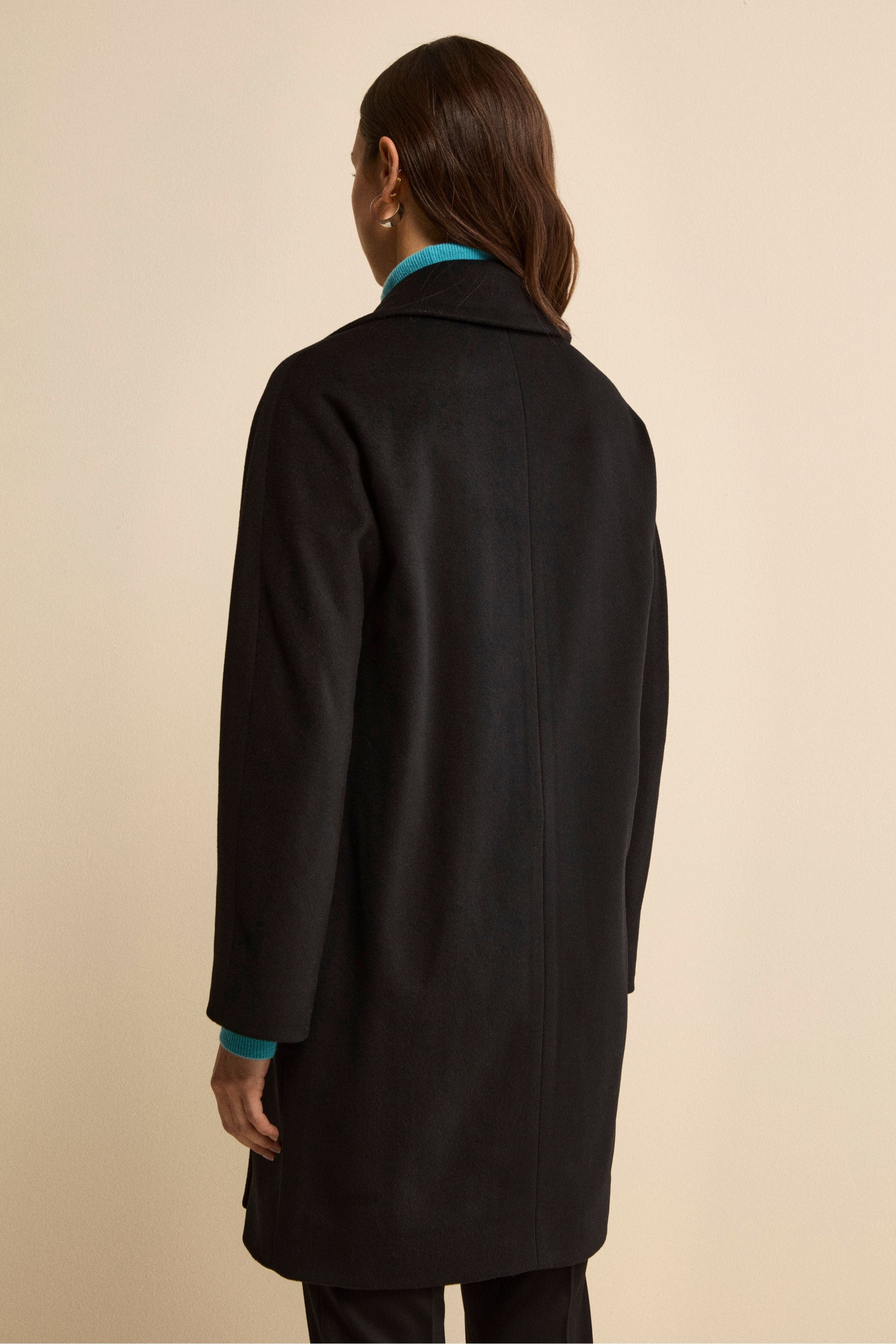Midi Double-Breasted Coat in Wool and Cashmere Blend - BLACK