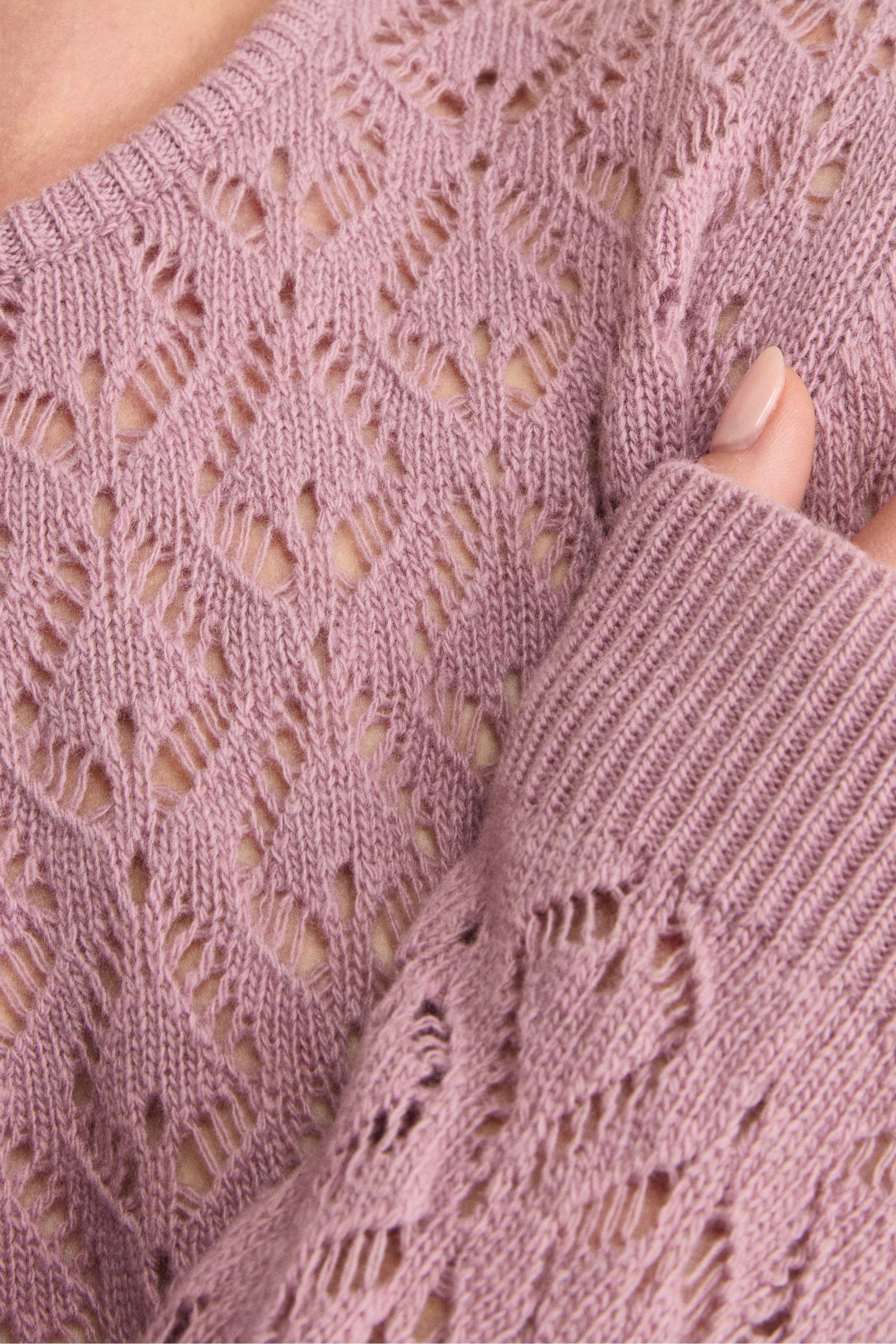 Lace-Stitch Openwork Wool-Cashmere Crewneck - Lilac