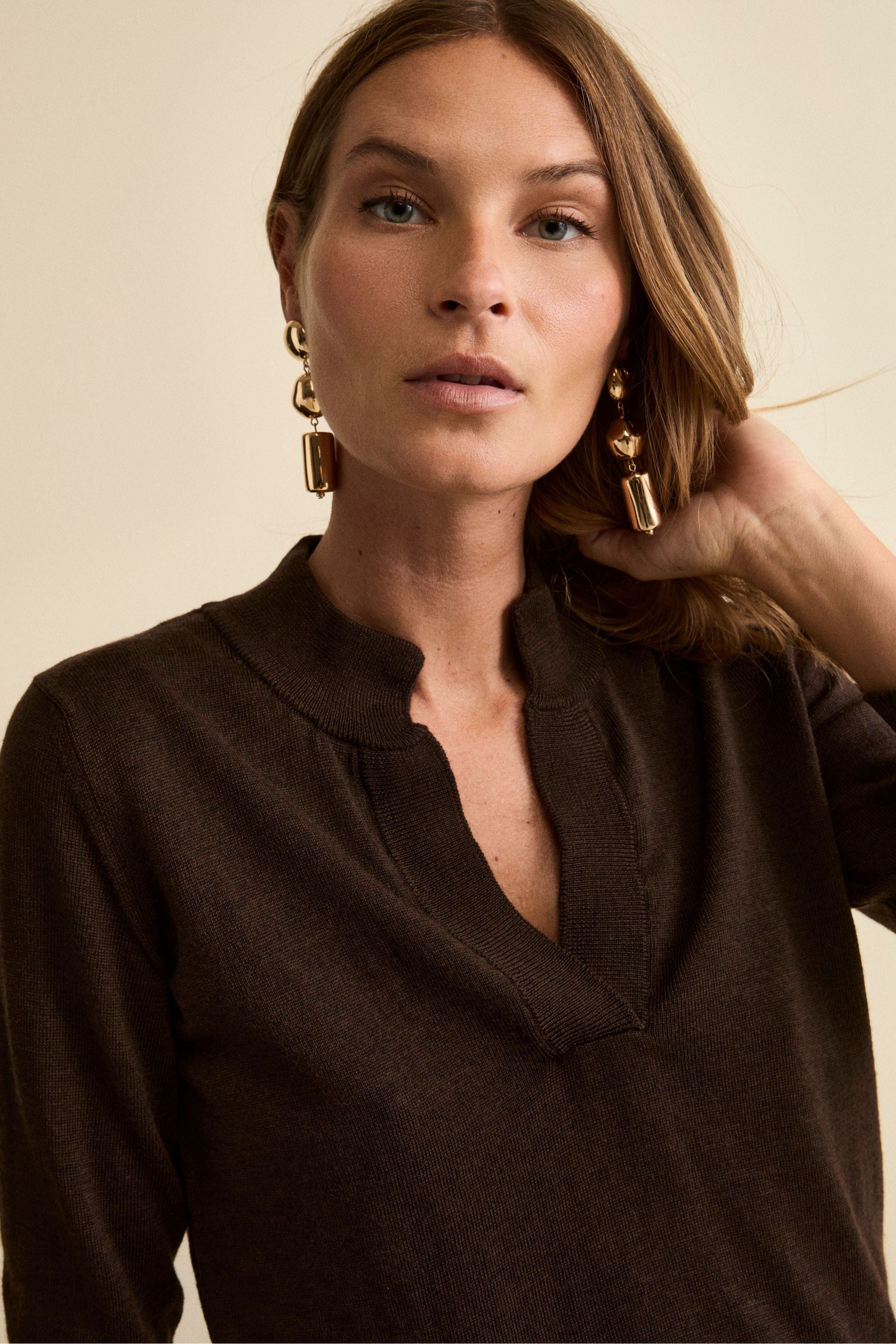 Merino Wool Henley Sweater - Dark brown