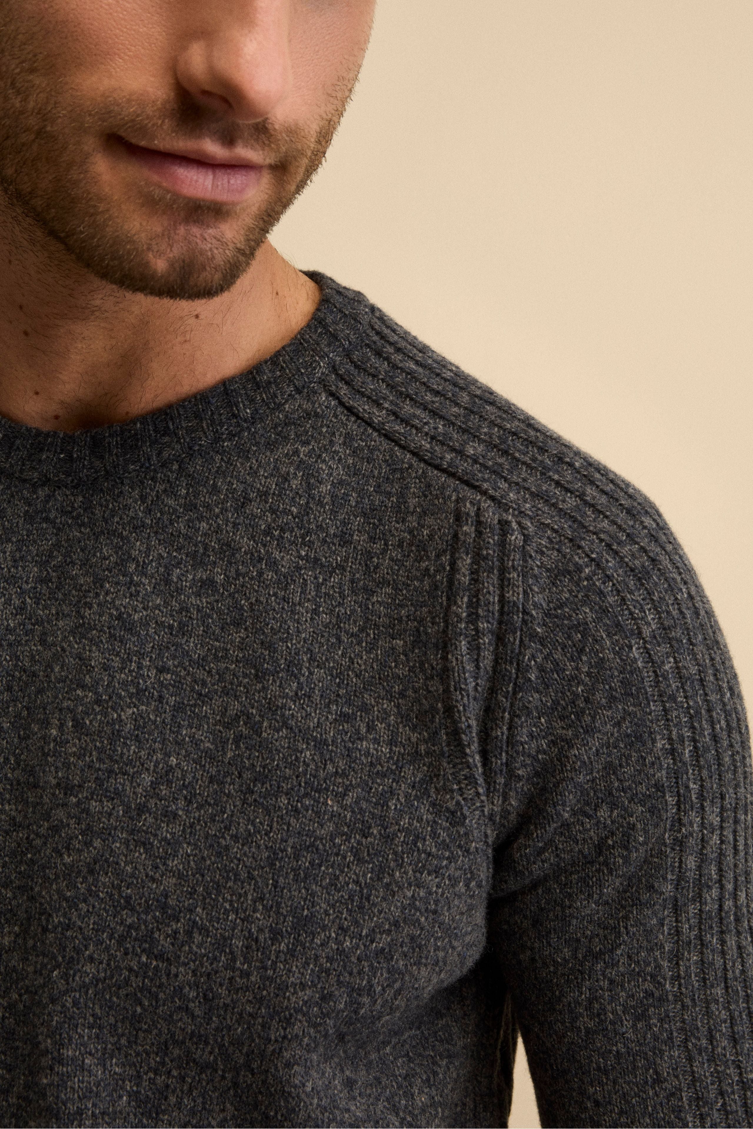 Ribbed Raglan Crewneck in Virgin Wool Blend - BLUE