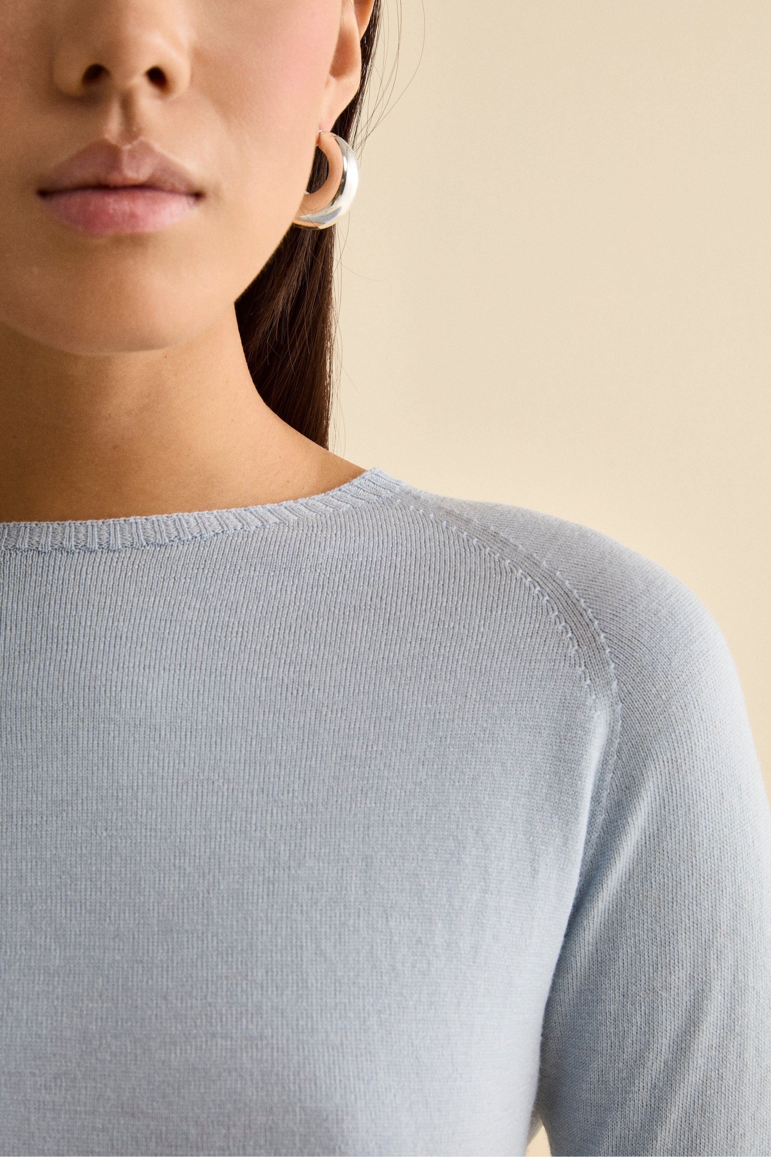 Merino Wool Crewneck with Ribbed Edges - Light blue