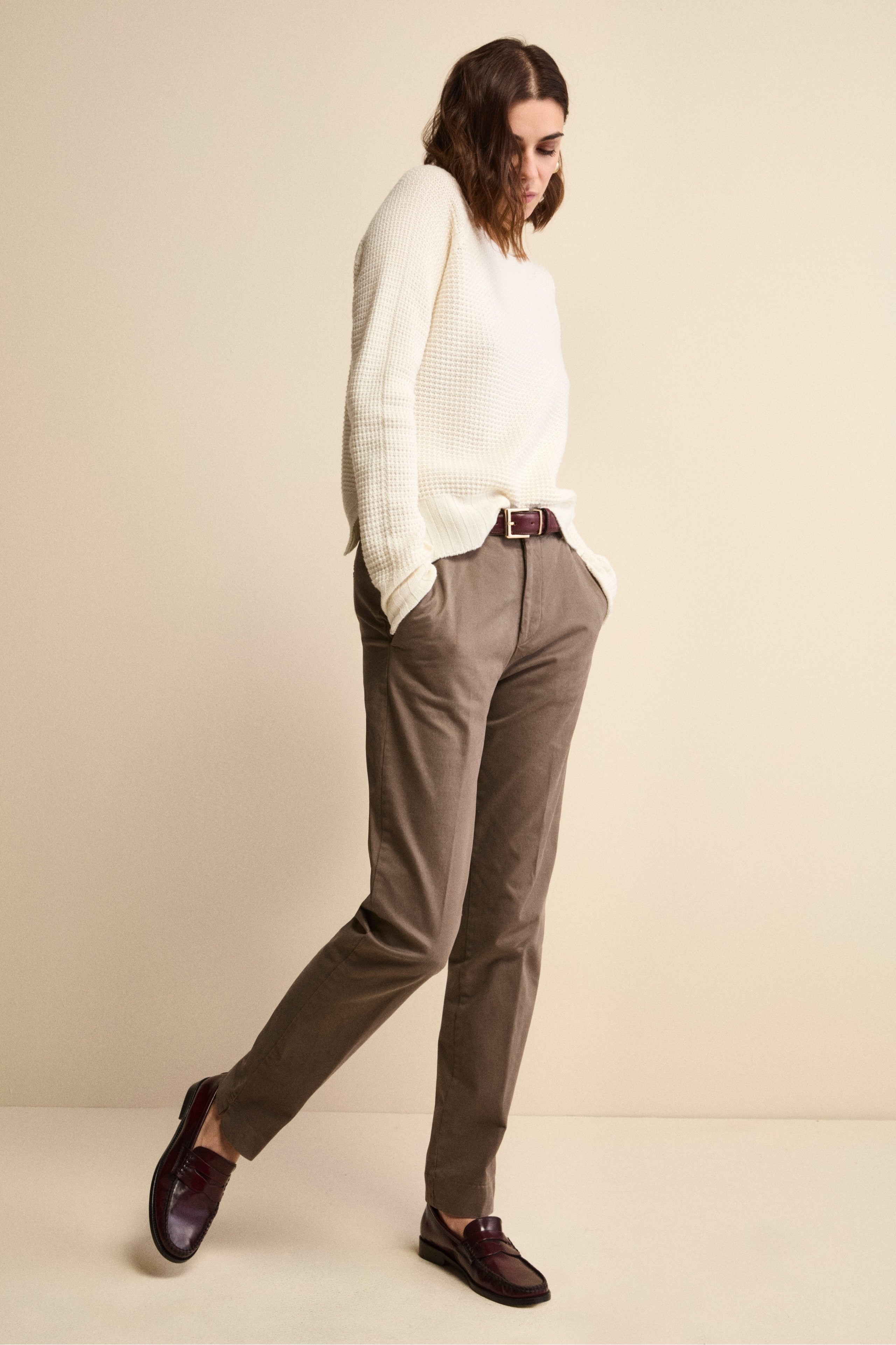 Regular-Fit Trousers with Elastic Waist - Brown