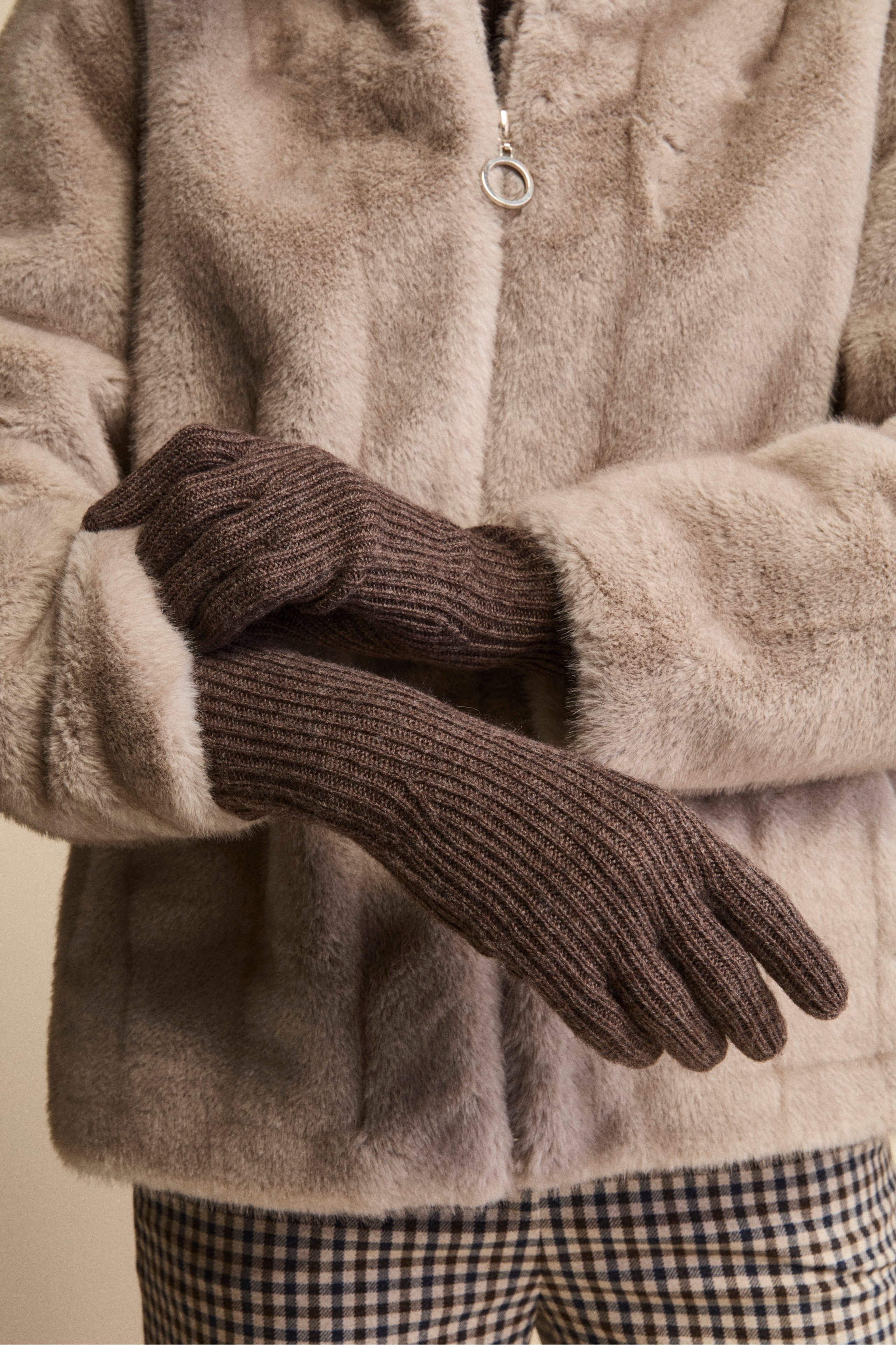 Ribbed Wool and Cashmere Glove - Chestnut