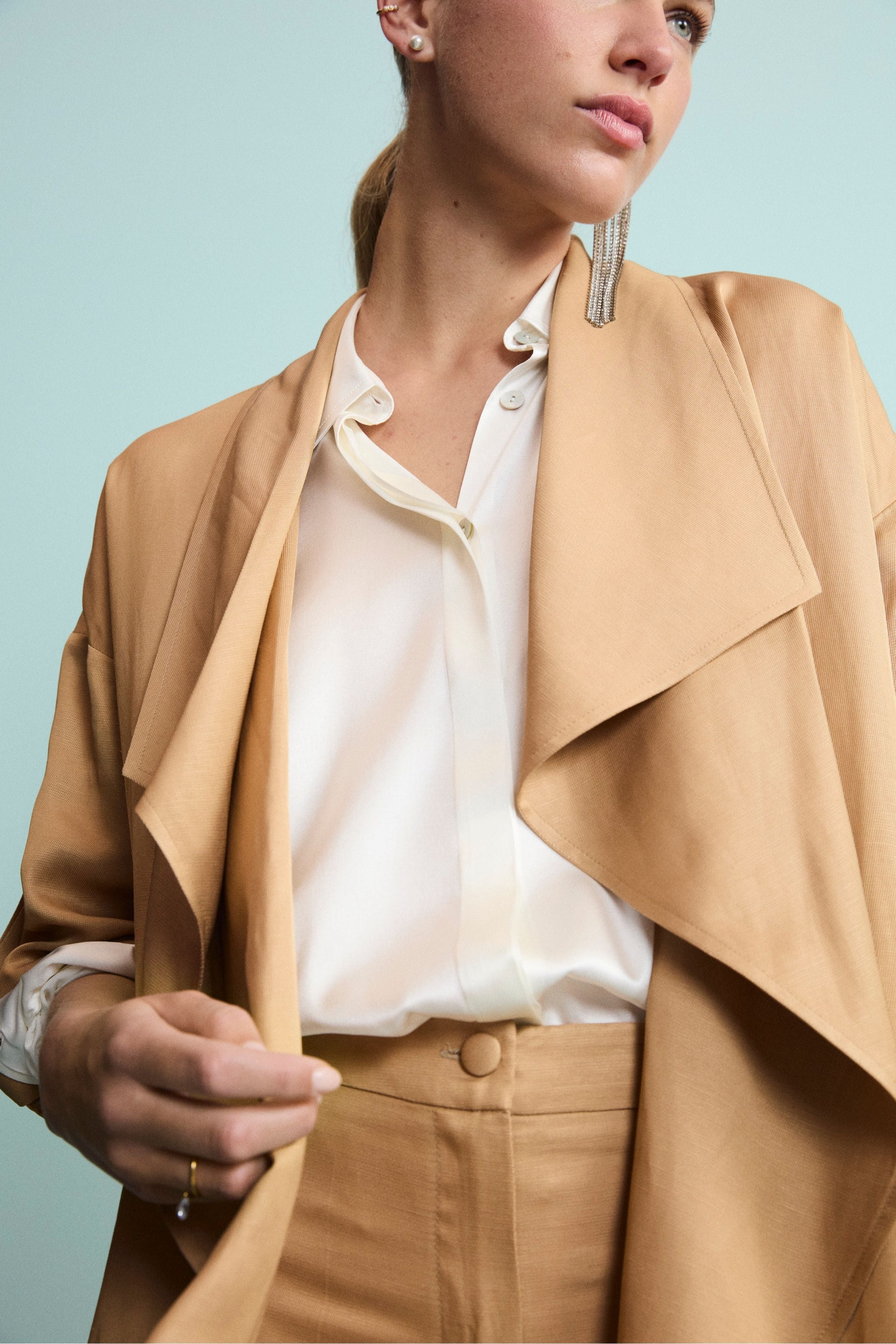 Elegant Duster Coat in Blended Linen - Gold
