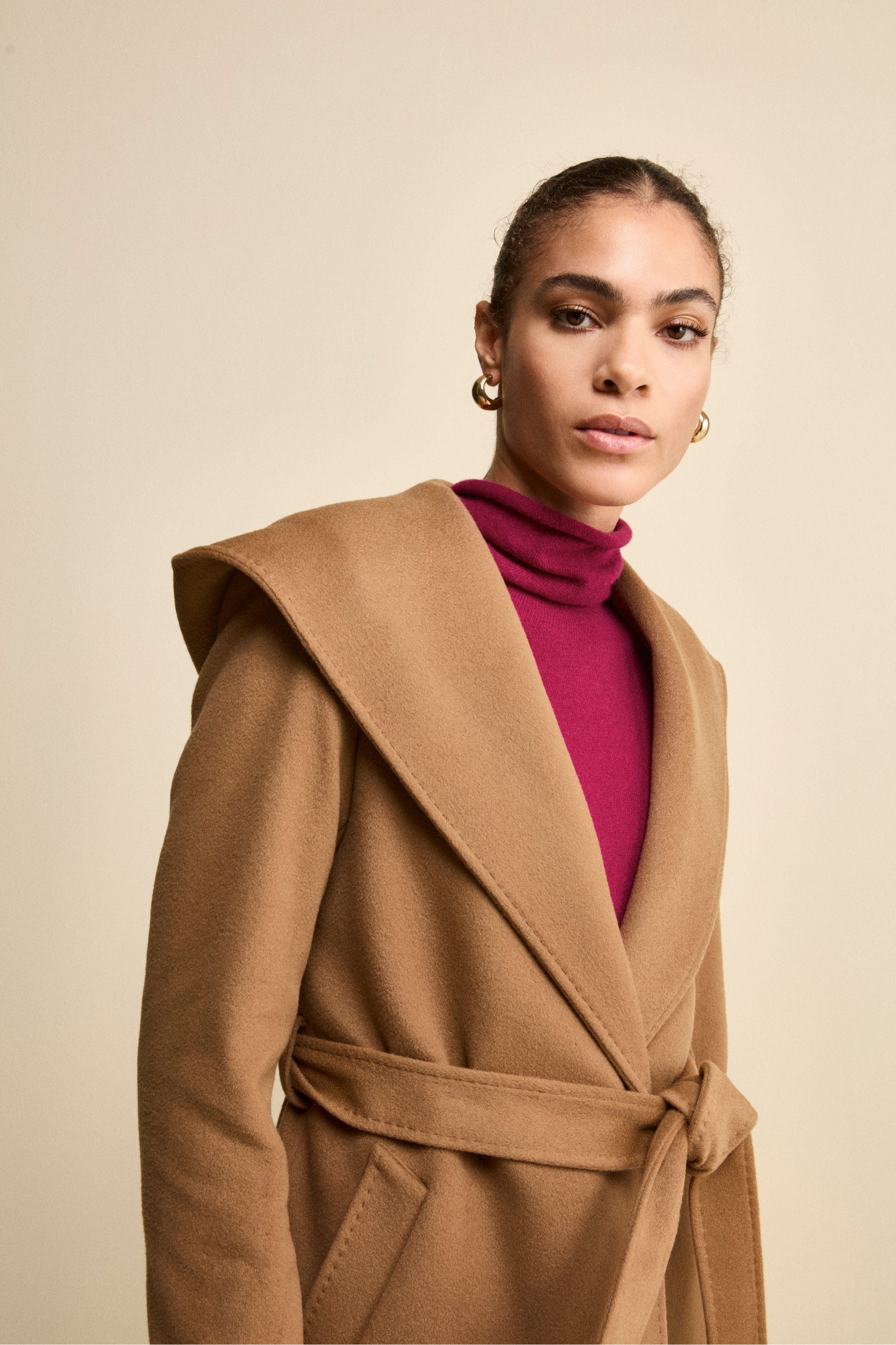 Long Coat in Wool and Cashmere with Hood - Camel