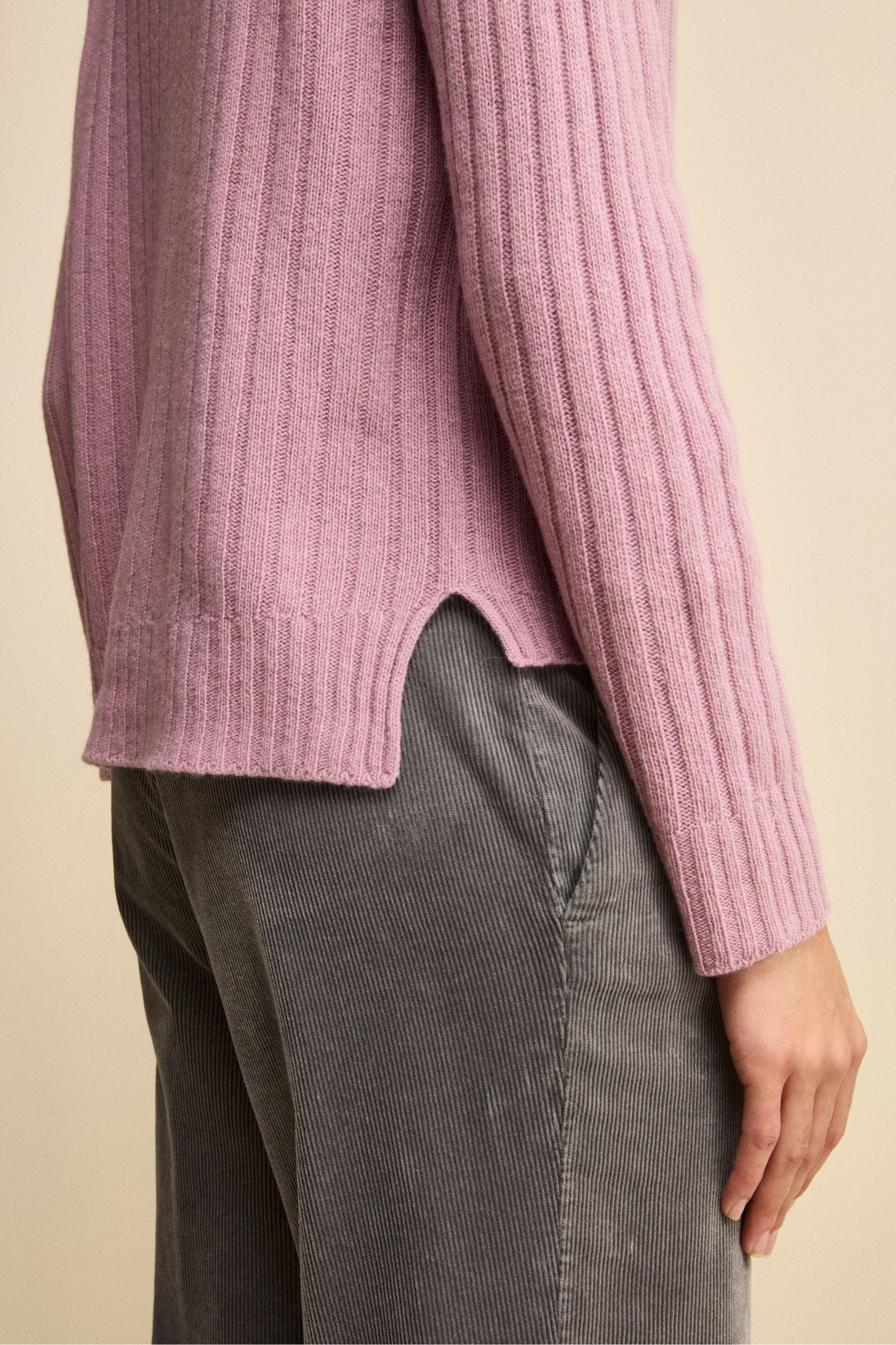 Turtleneck in Wool and Cashmere with Cable Detail - Lilac