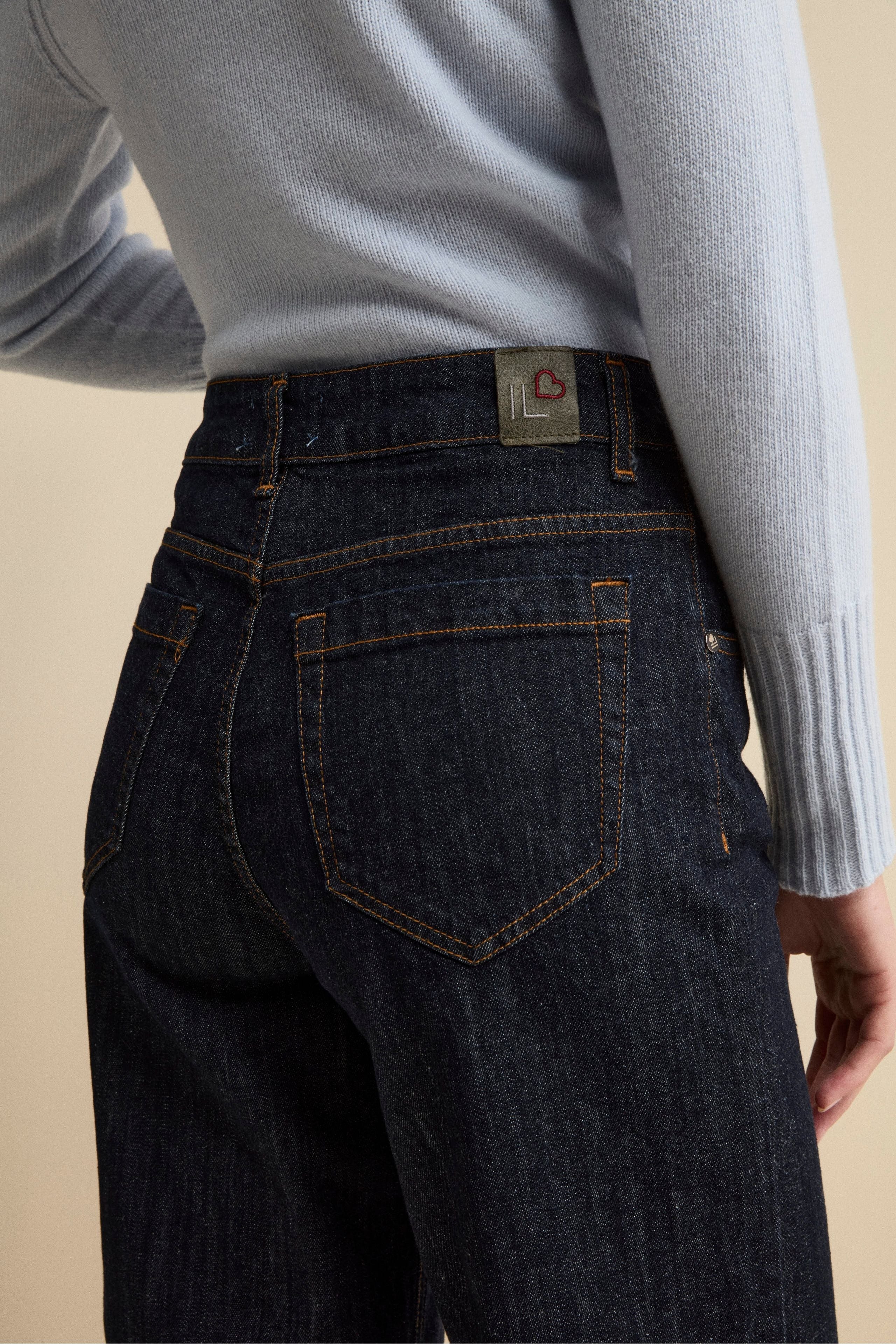 Ausgefranste Jeans mit weitem Bein - DENIM