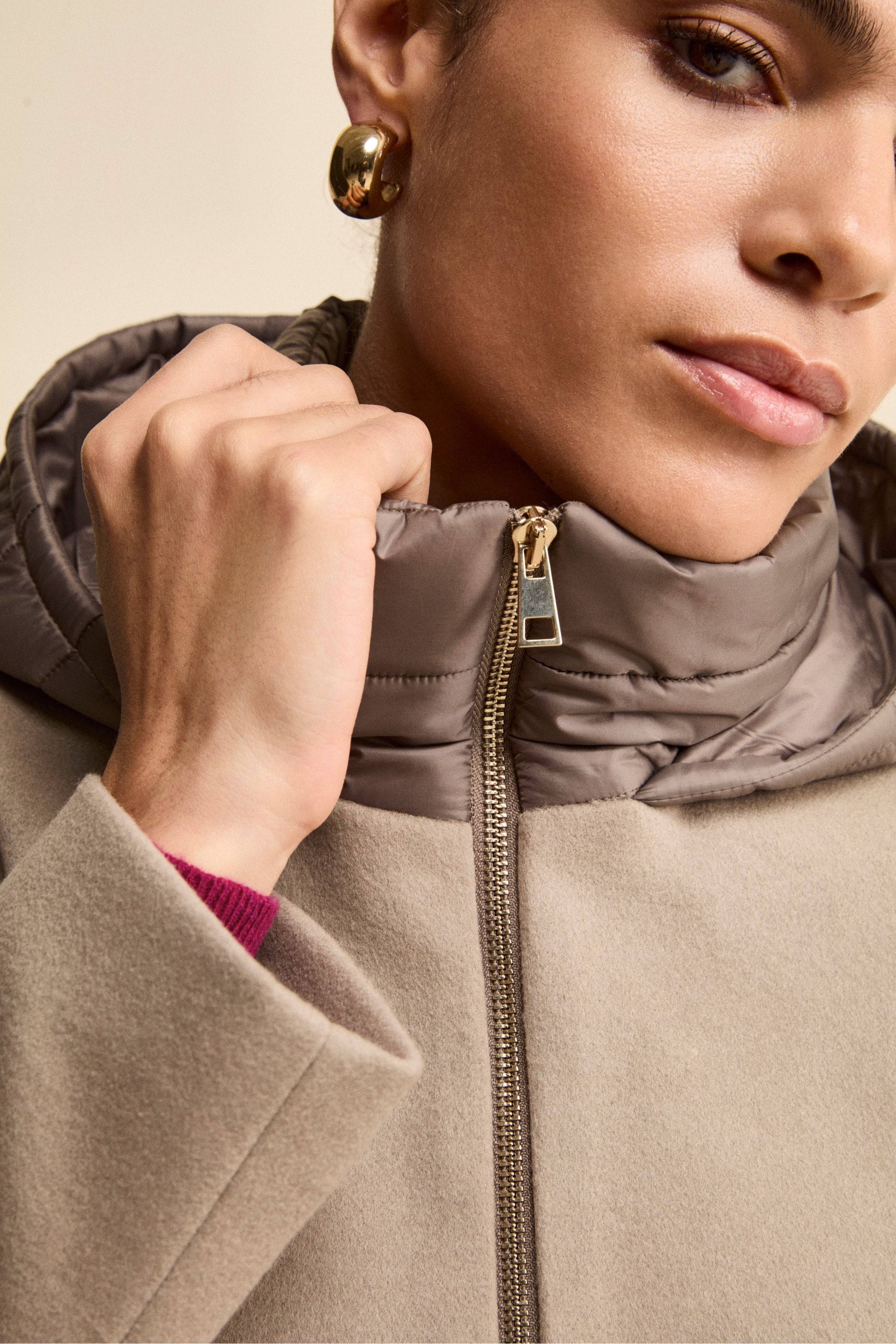 Midi Coat in Wool and Cashmere with Zip and Hood - Brown