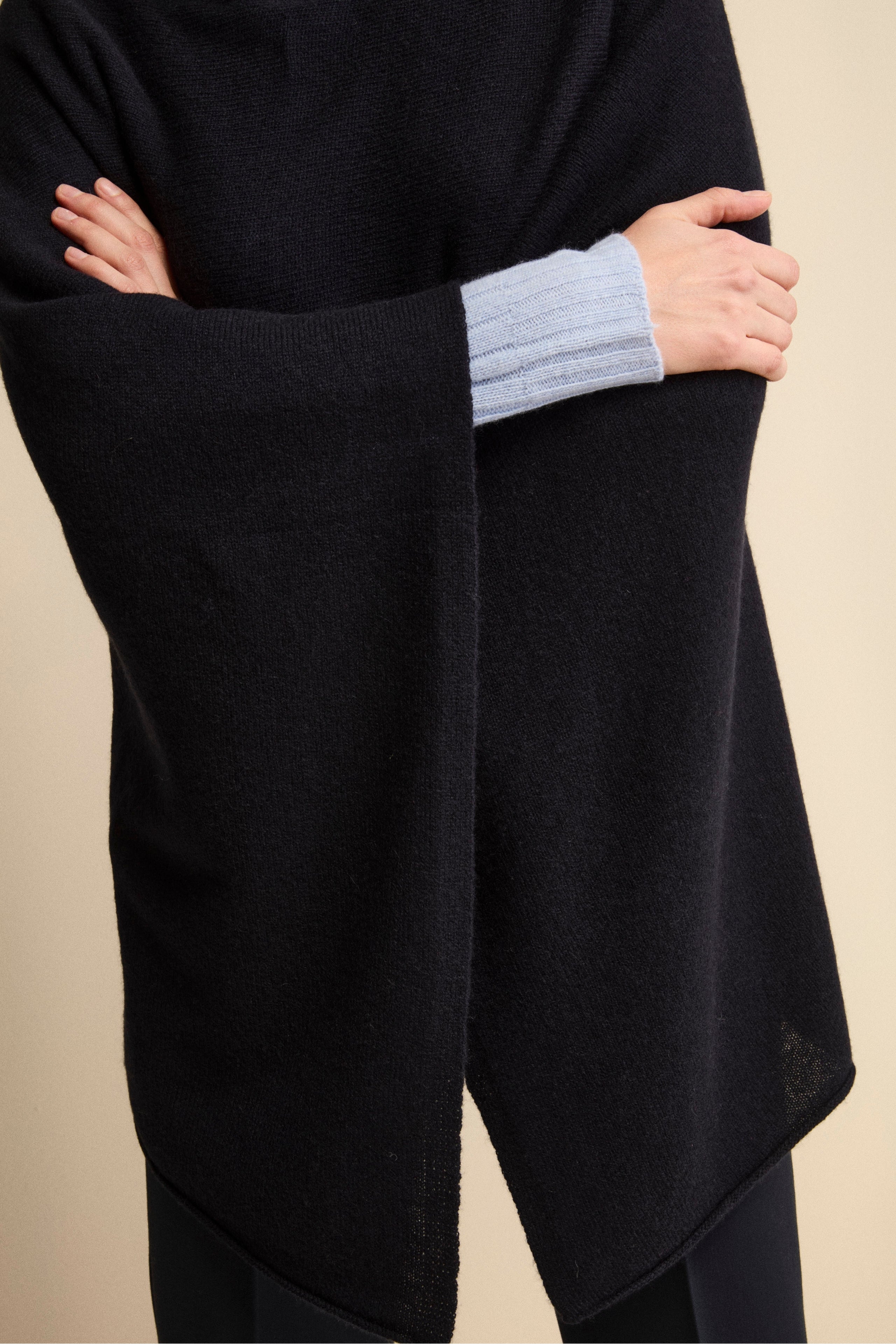 Cashmere cape - BLUE MARINE