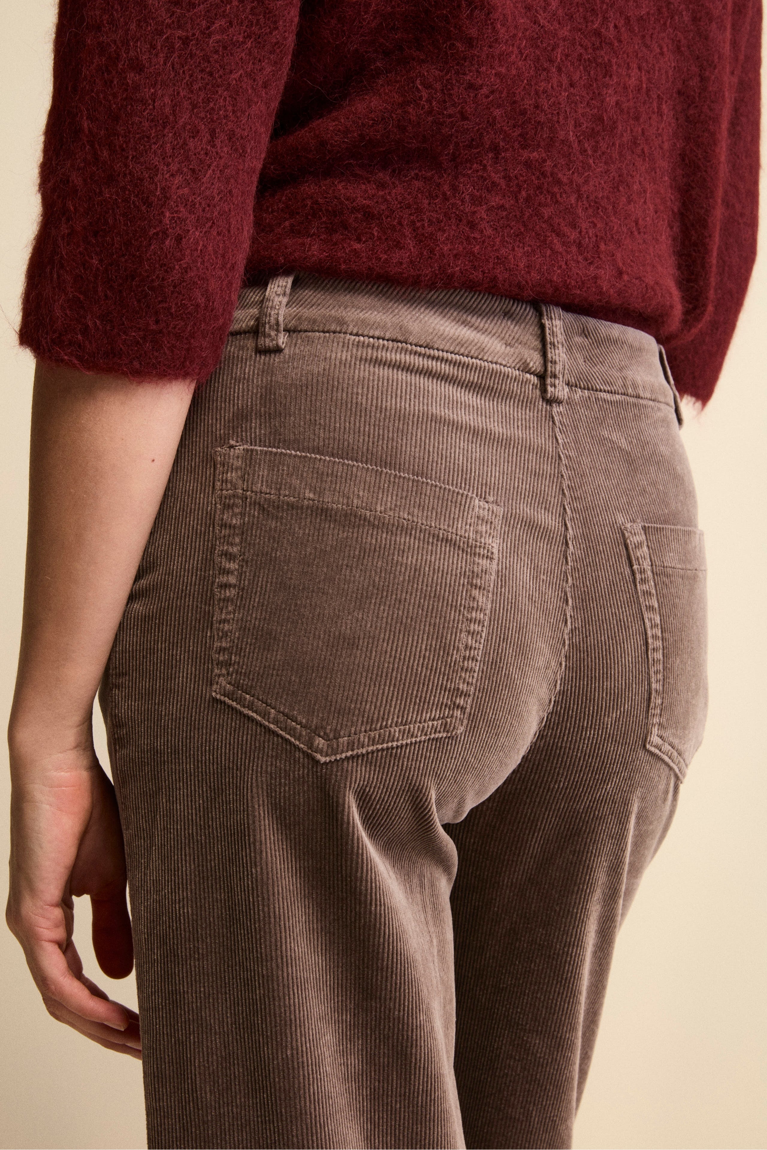 Cordhose mit weiter Beinlinie - braun