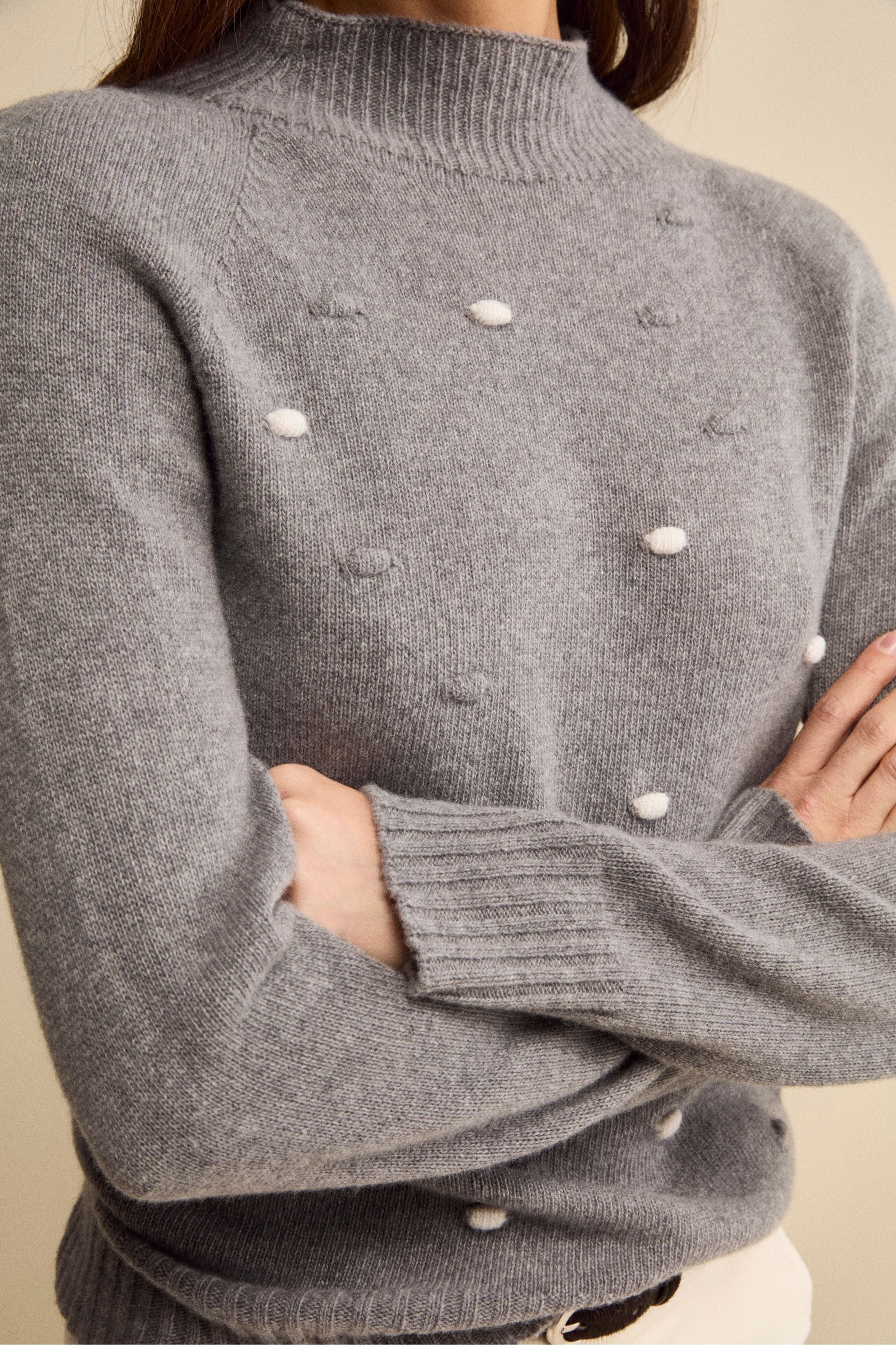 Mock-Neck Sweater in Wool and Cashmere with Bobble Stitch - GREY
