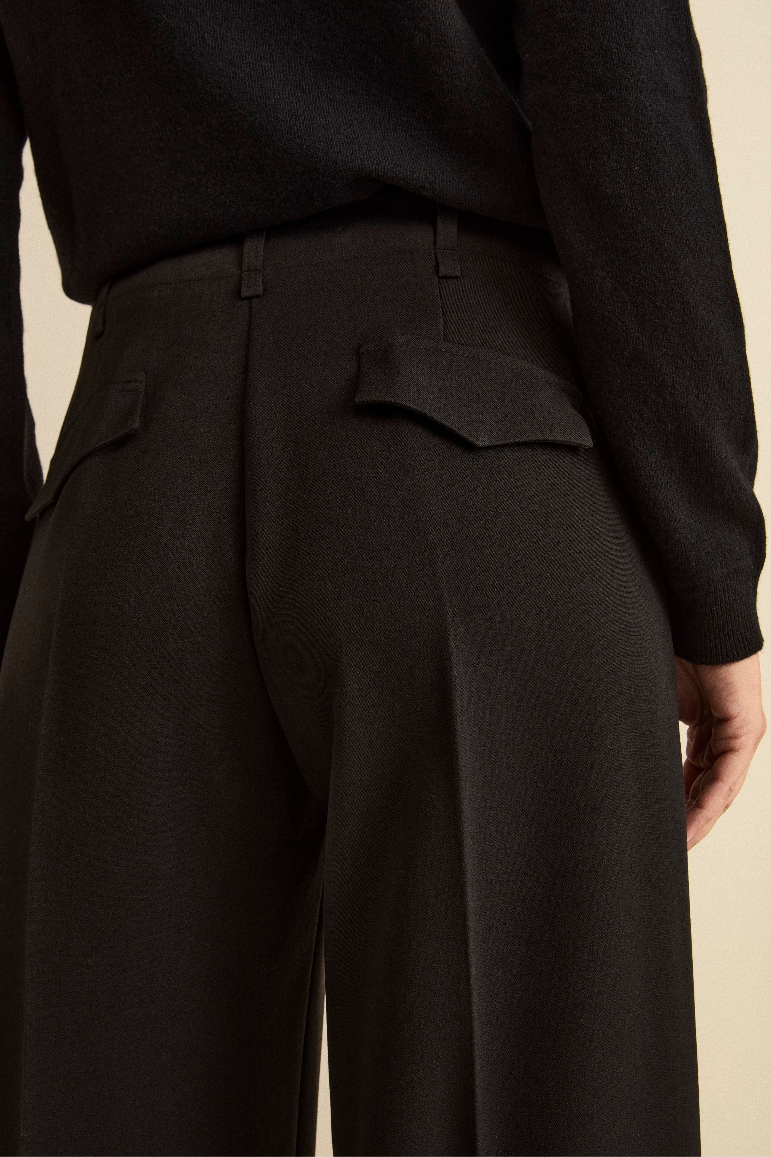 Pleated palazzo trousers - BLACK