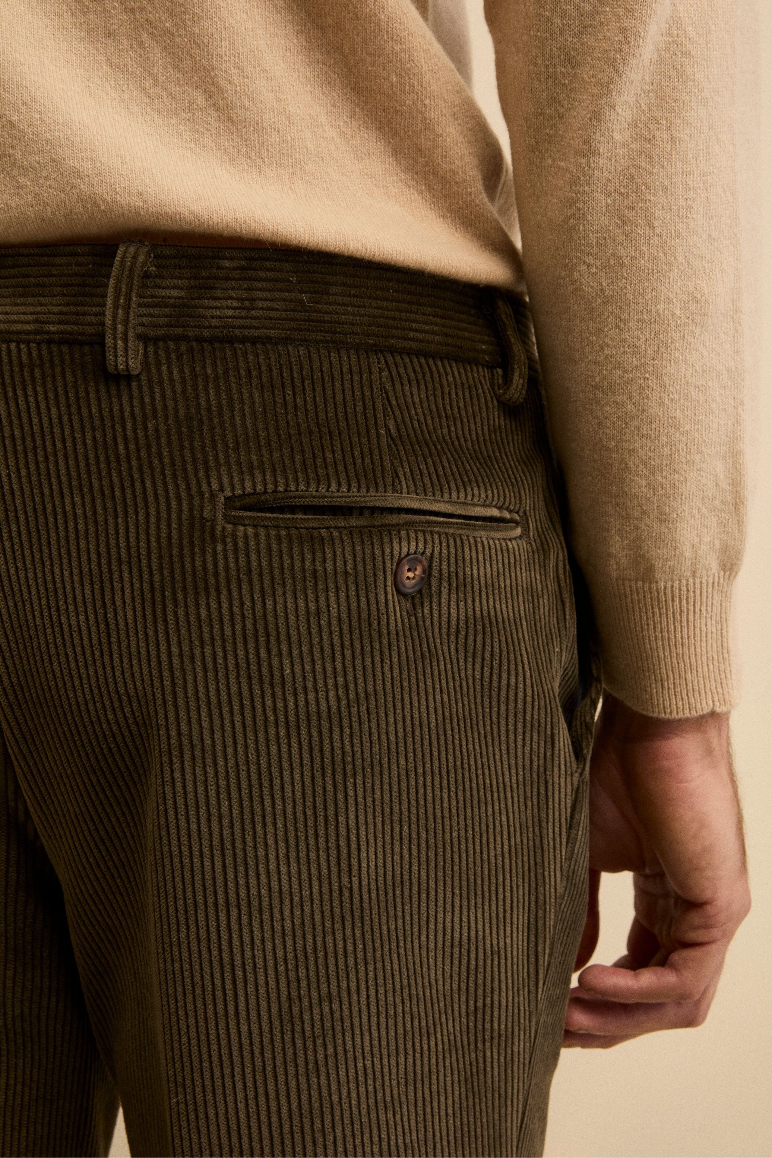 Chino Trousers in Velvet Comfort Fit - GREEN