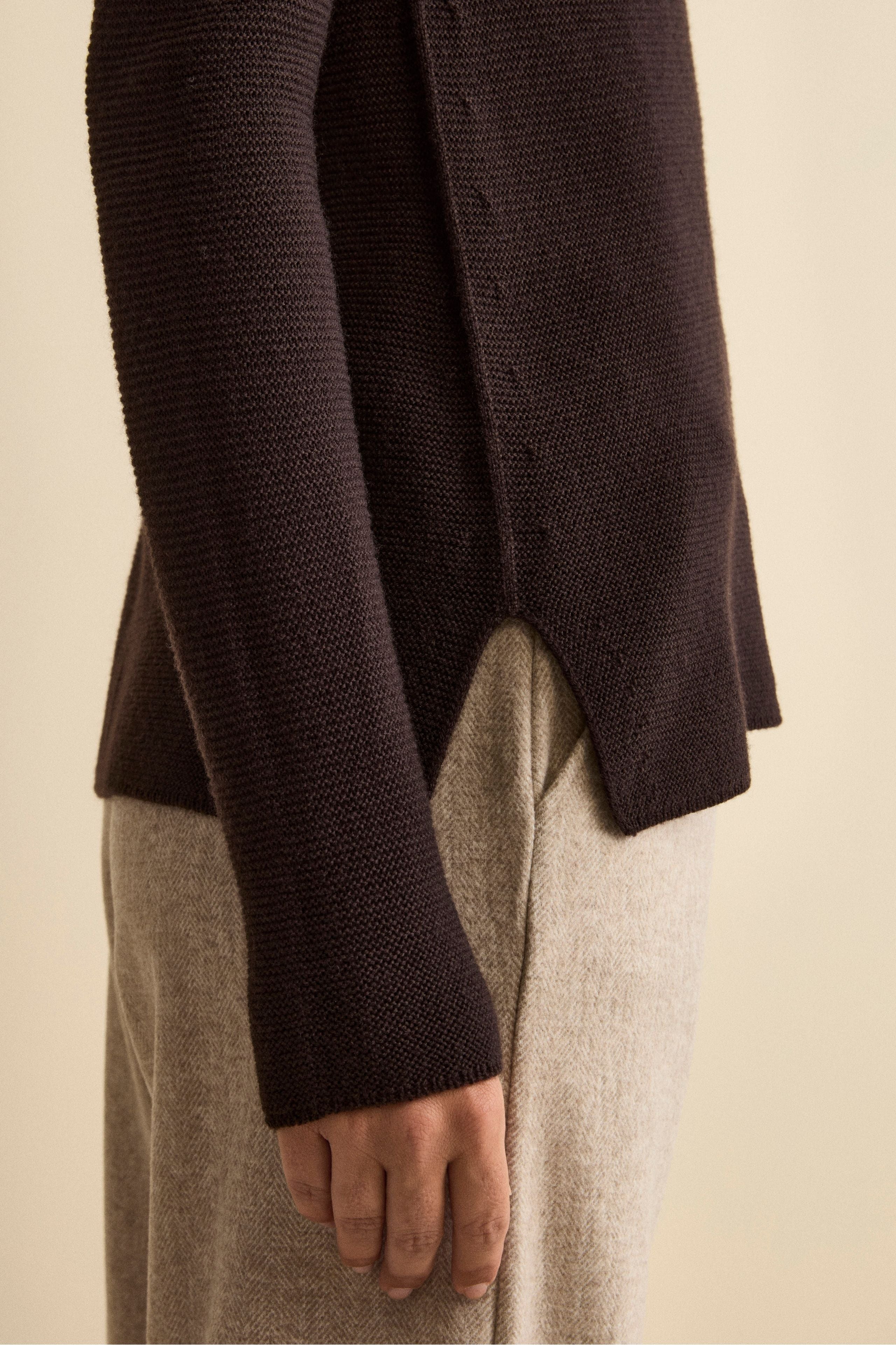 Sweater with Side Slits in Merino Wool - Dark brown