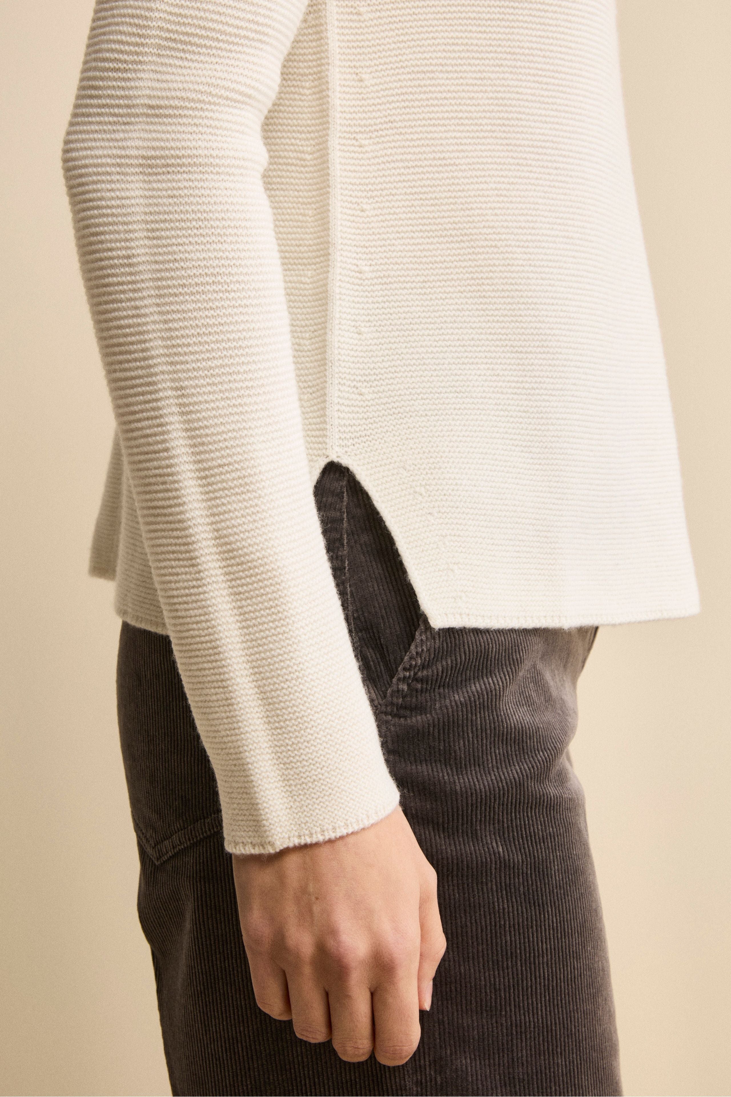 Sweater with Side Slits in Merino Wool - ECRU