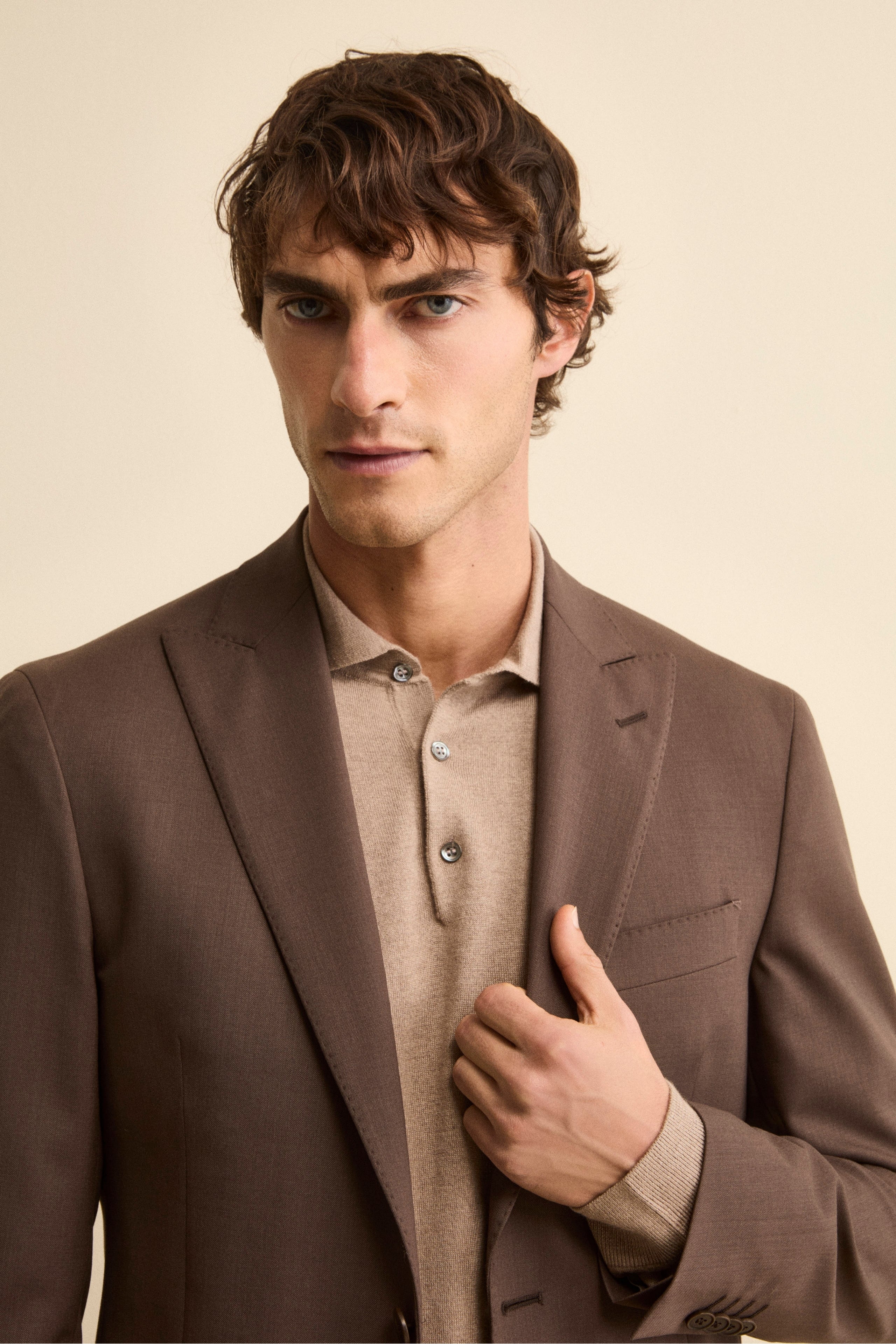 Single-Breasted Virgin Wool Suit with Peak Lapels - -