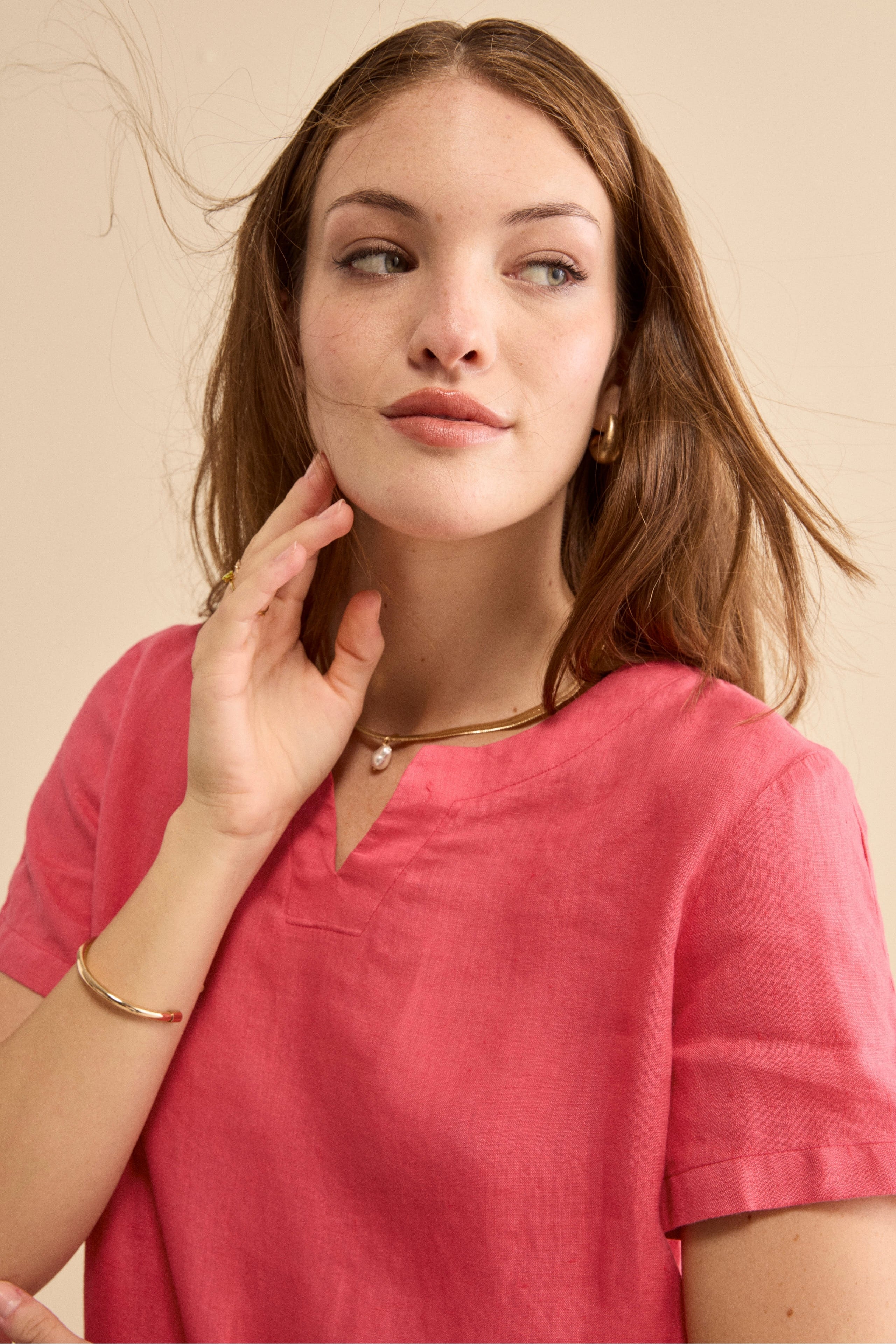 Blusa Morbida Girocollo in Lino - CORALLO