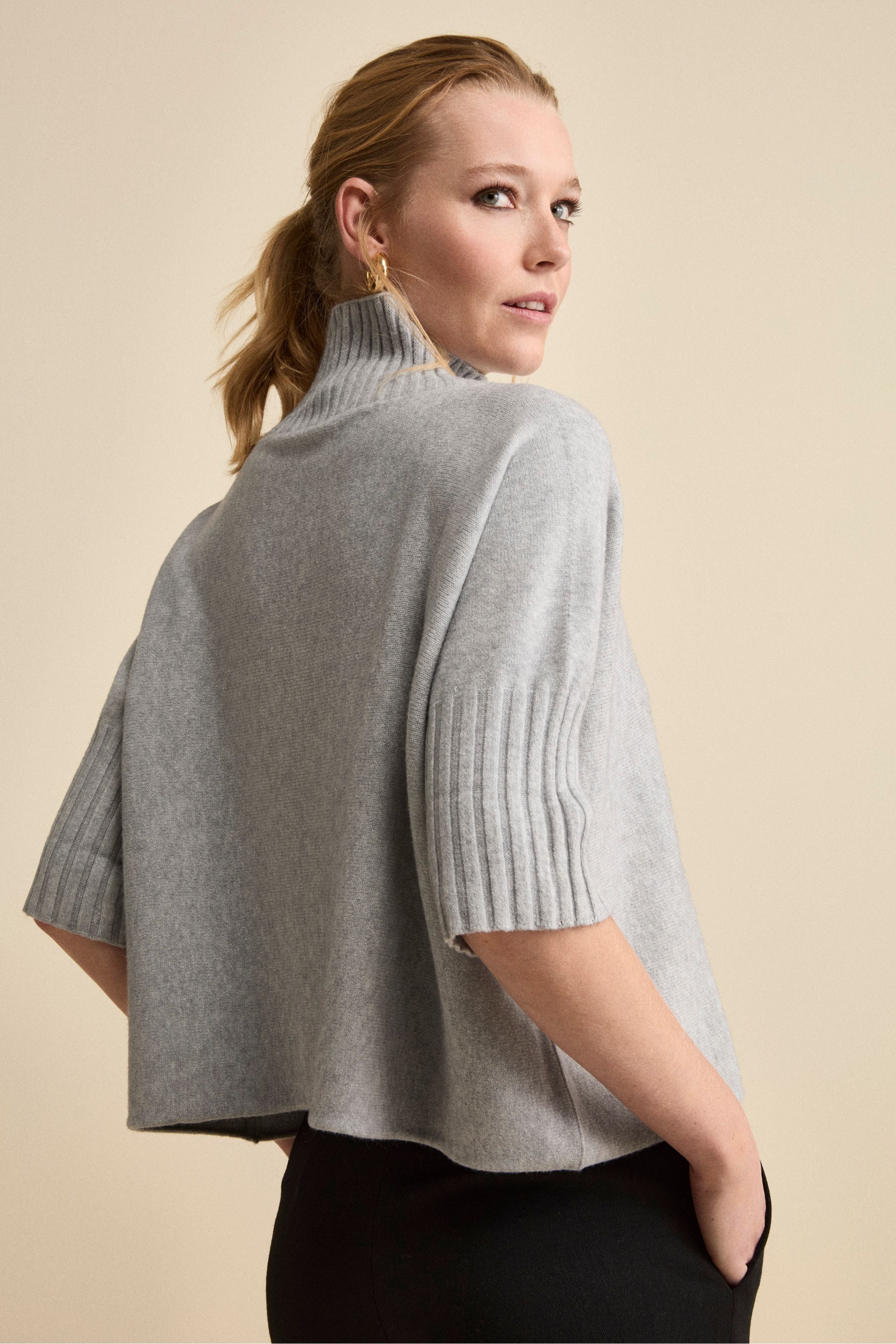 Oversize Stehkragenpullover mit Halbarm - Mittelgrau