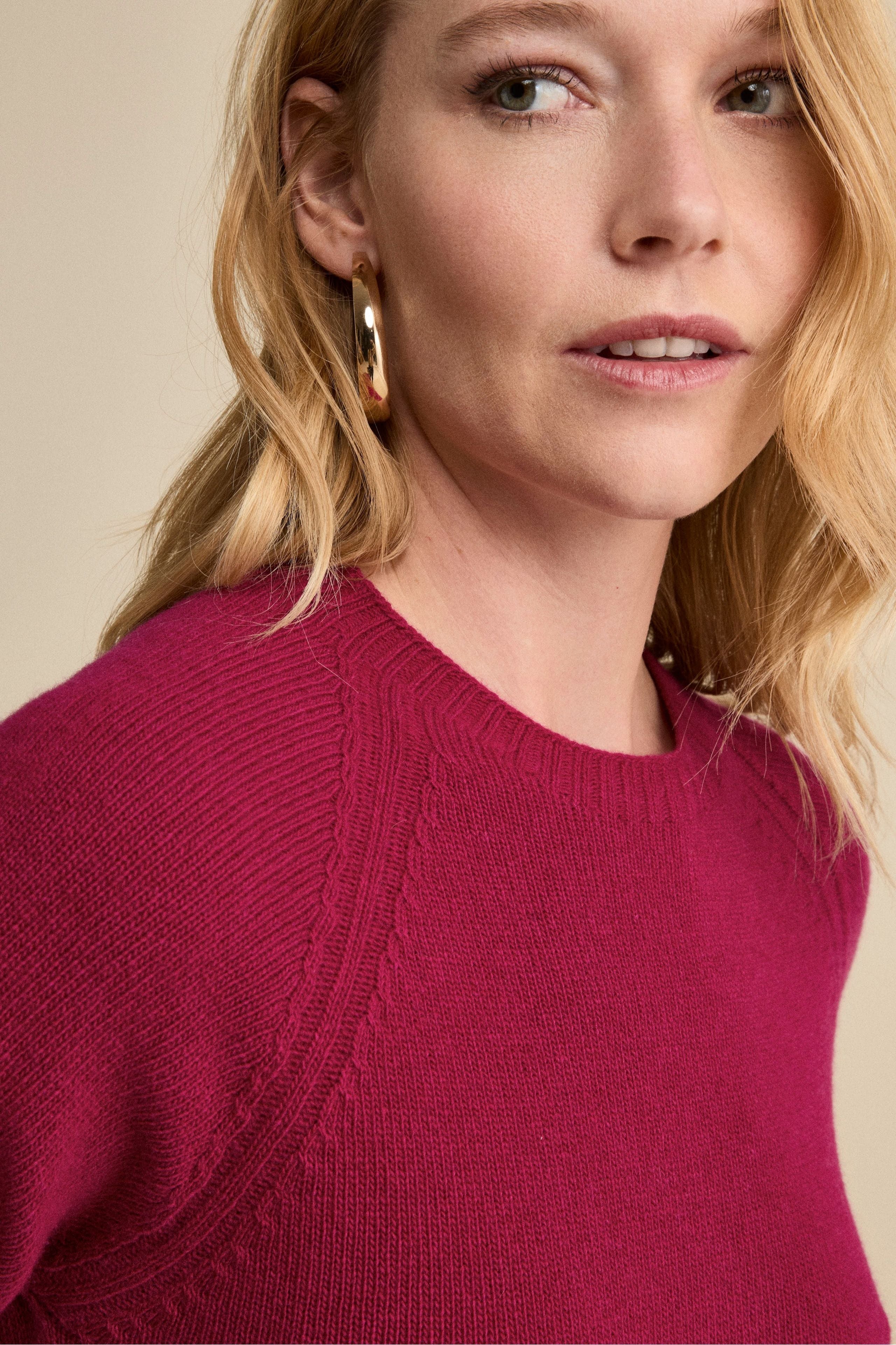 Raglan Crewneck in Wool and Cashmere - Cherry