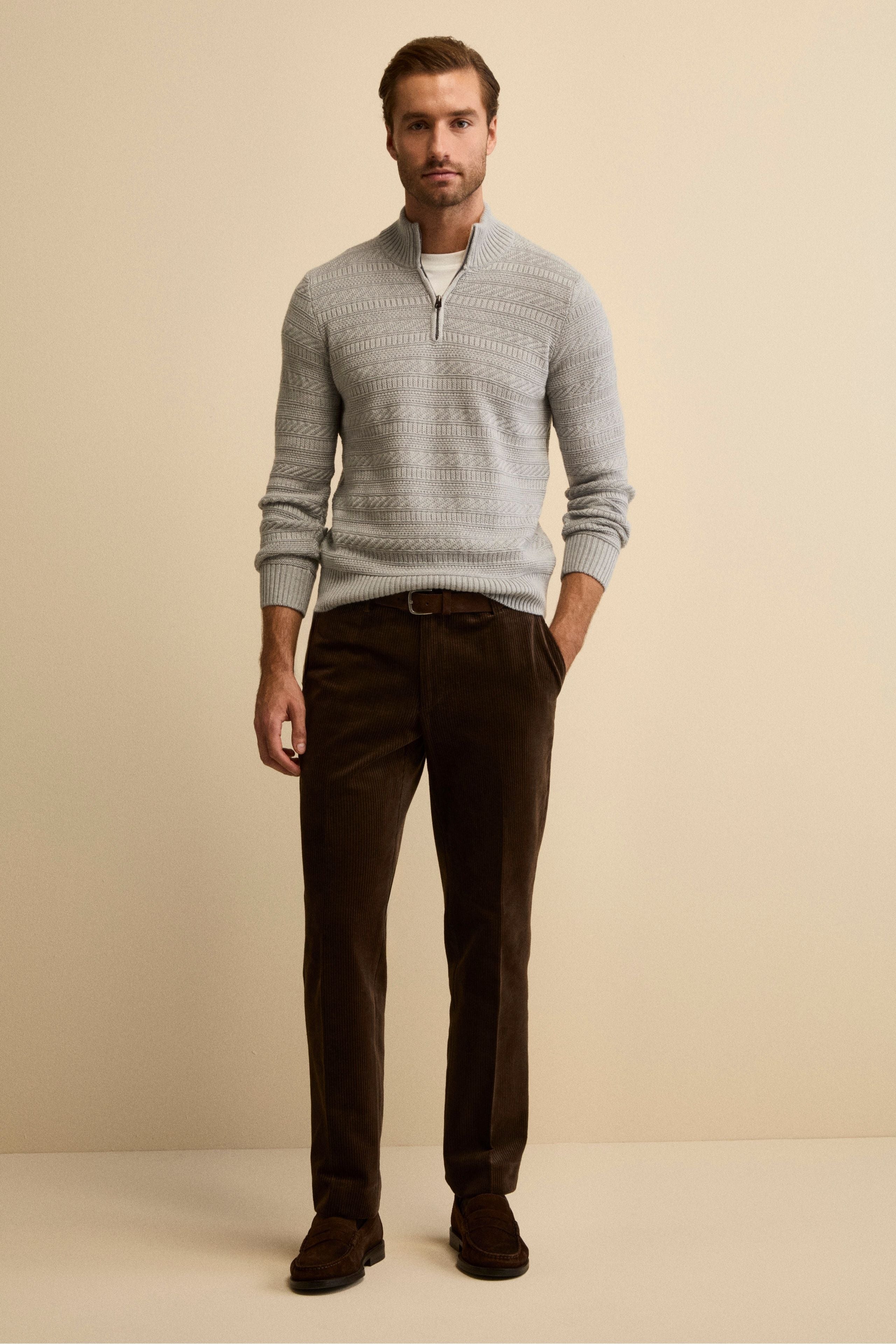 Chino Trousers in Velvet Comfort Fit - brown