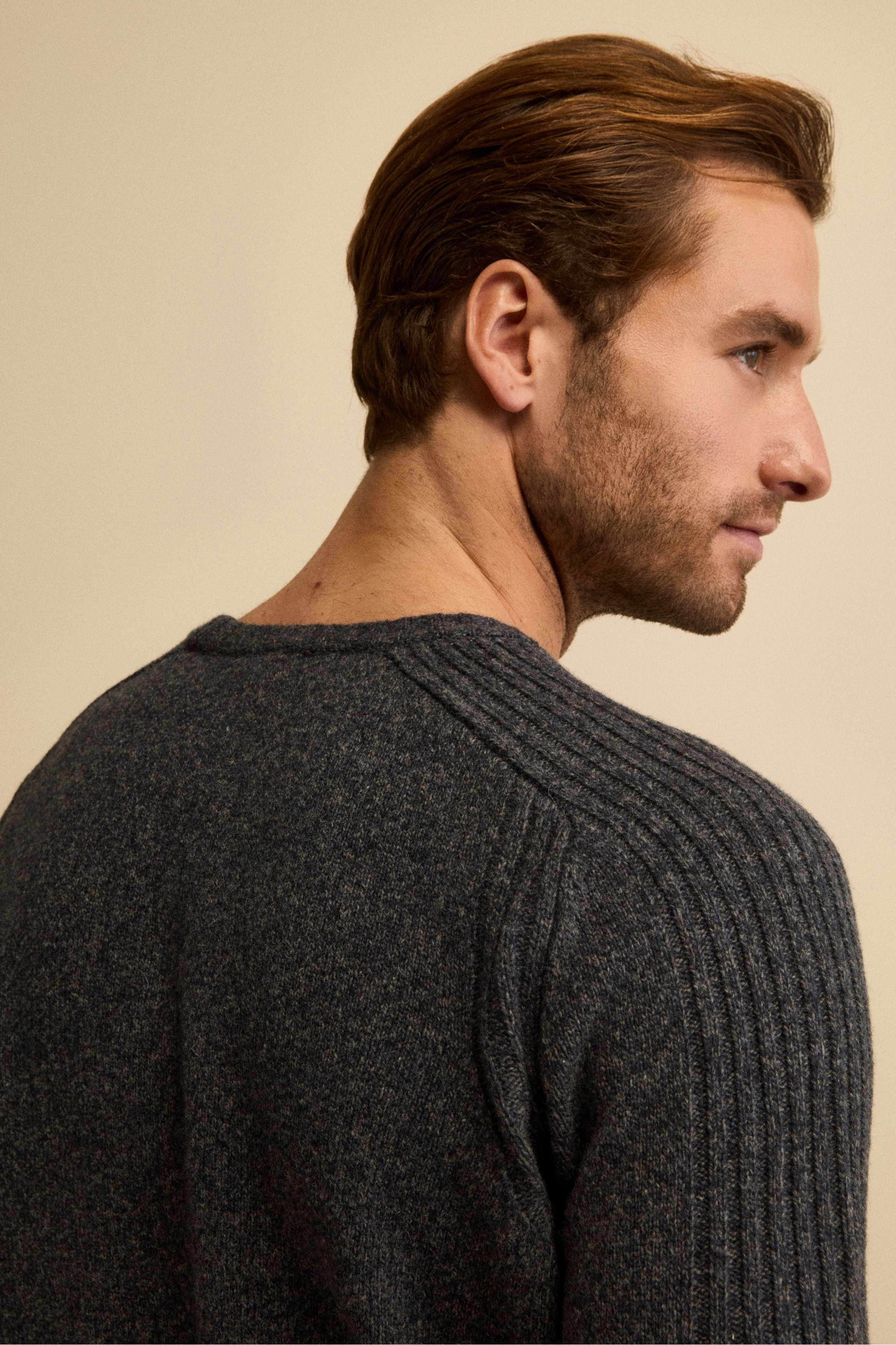 Ribbed Raglan Crewneck in Virgin Wool Blend - BLUE