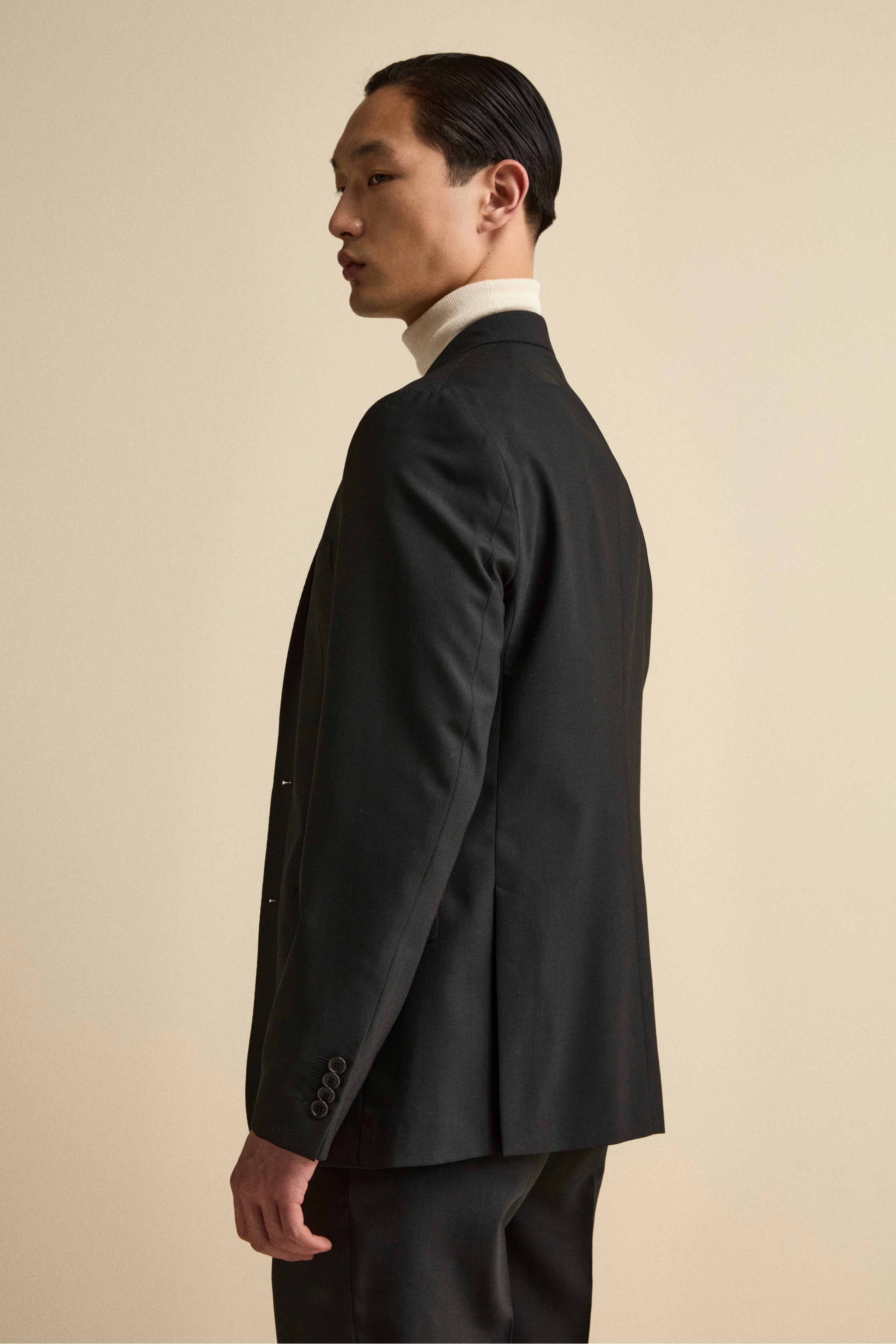 Elegant Single-Breasted Jacket with Notch Lapels Drop 8 - BLACK