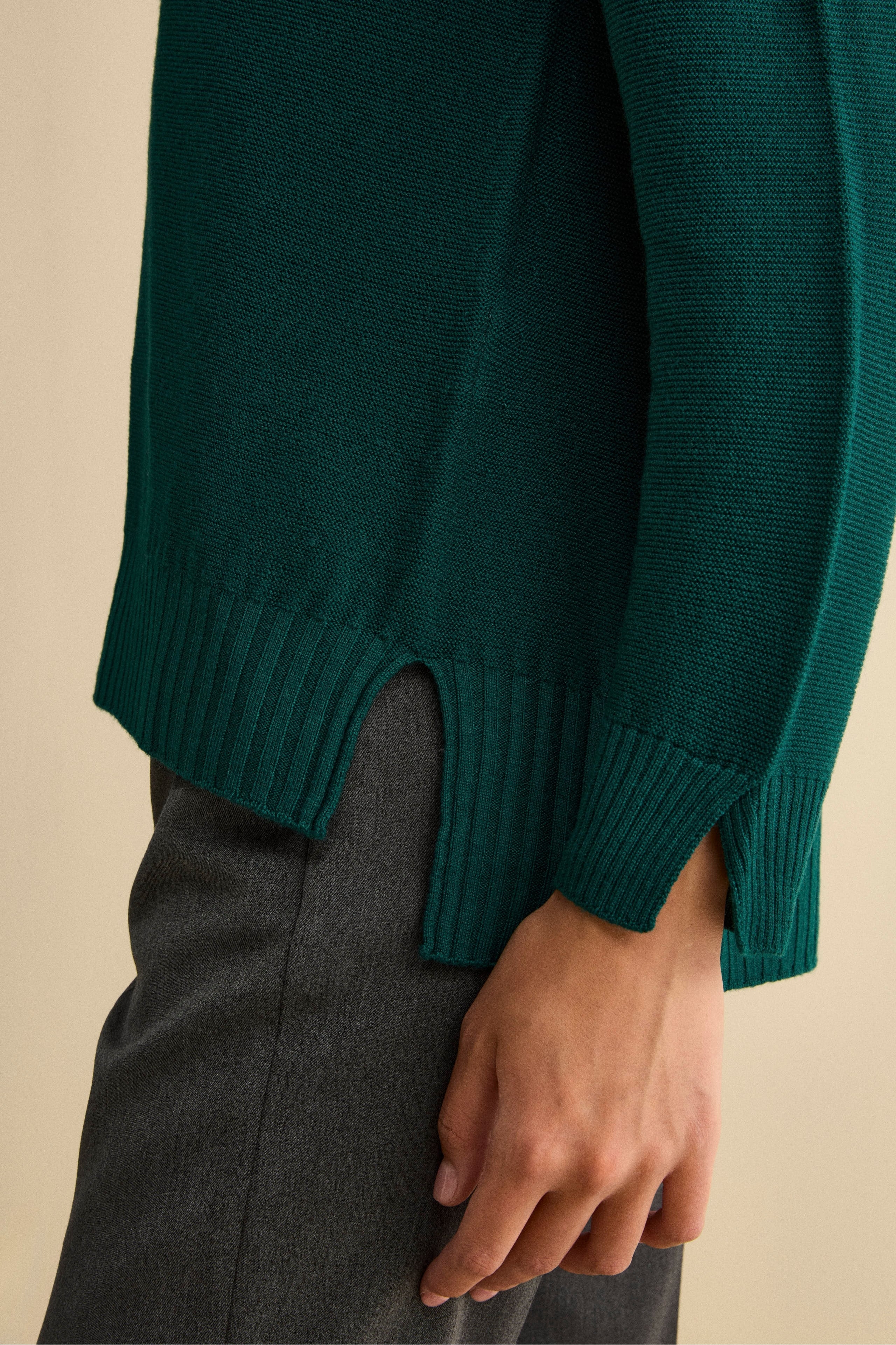 Oversized Merino Wool V-Neck Sweater - GREEN