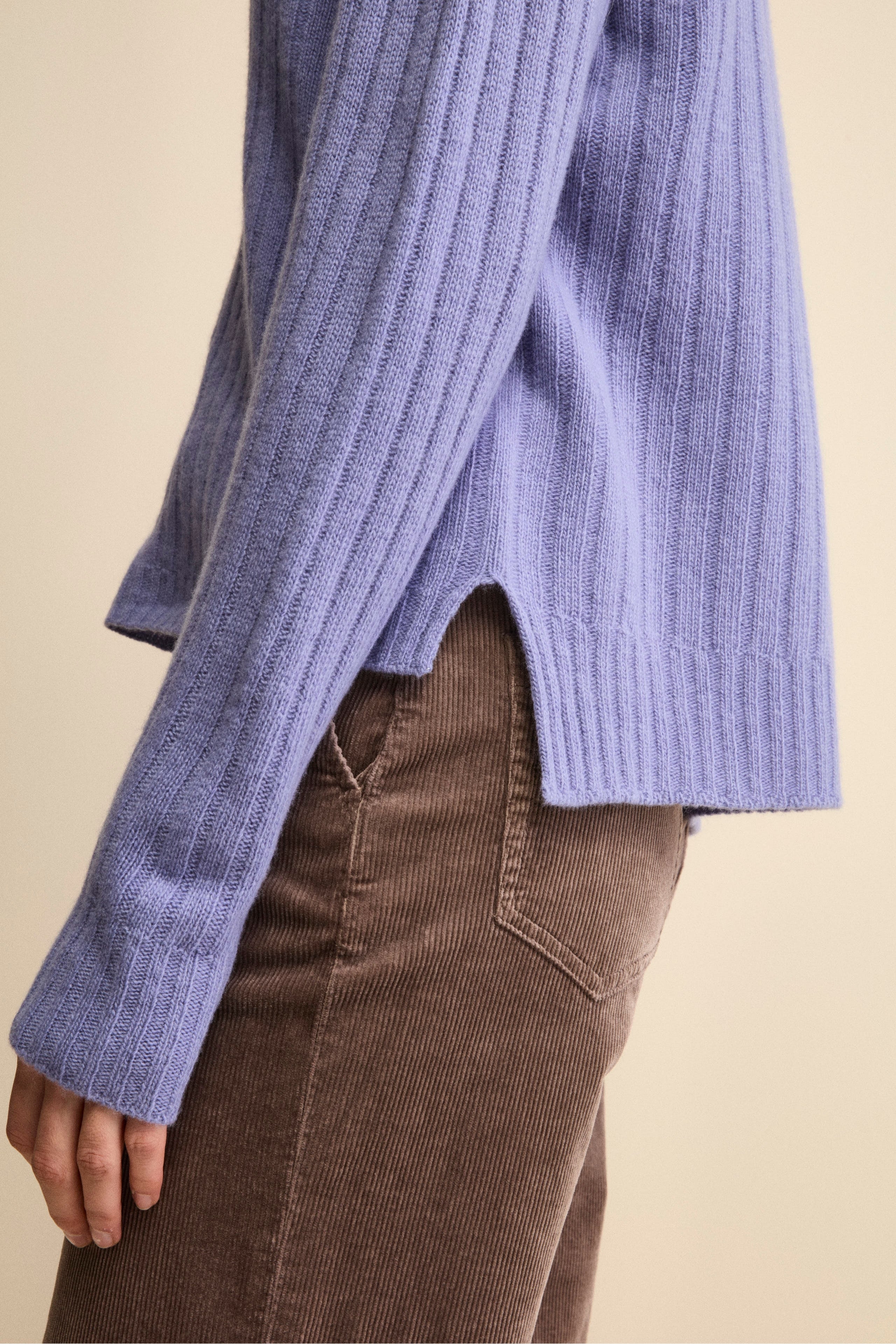 Boat-Neck Sweater in Wool and Cashmere - Lavender