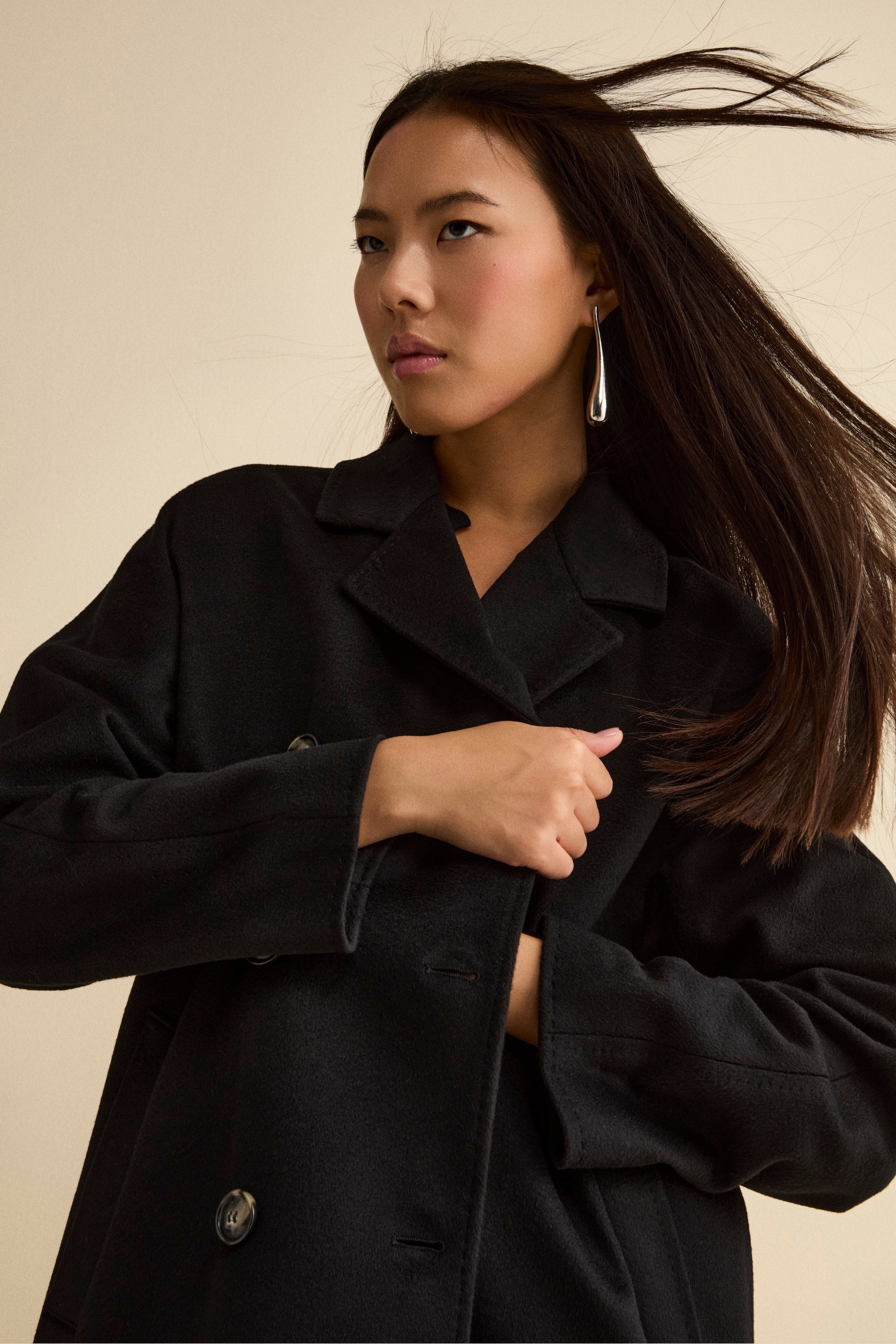 Oversized Double-Breasted Coat in Pure Cashmere - BLACK