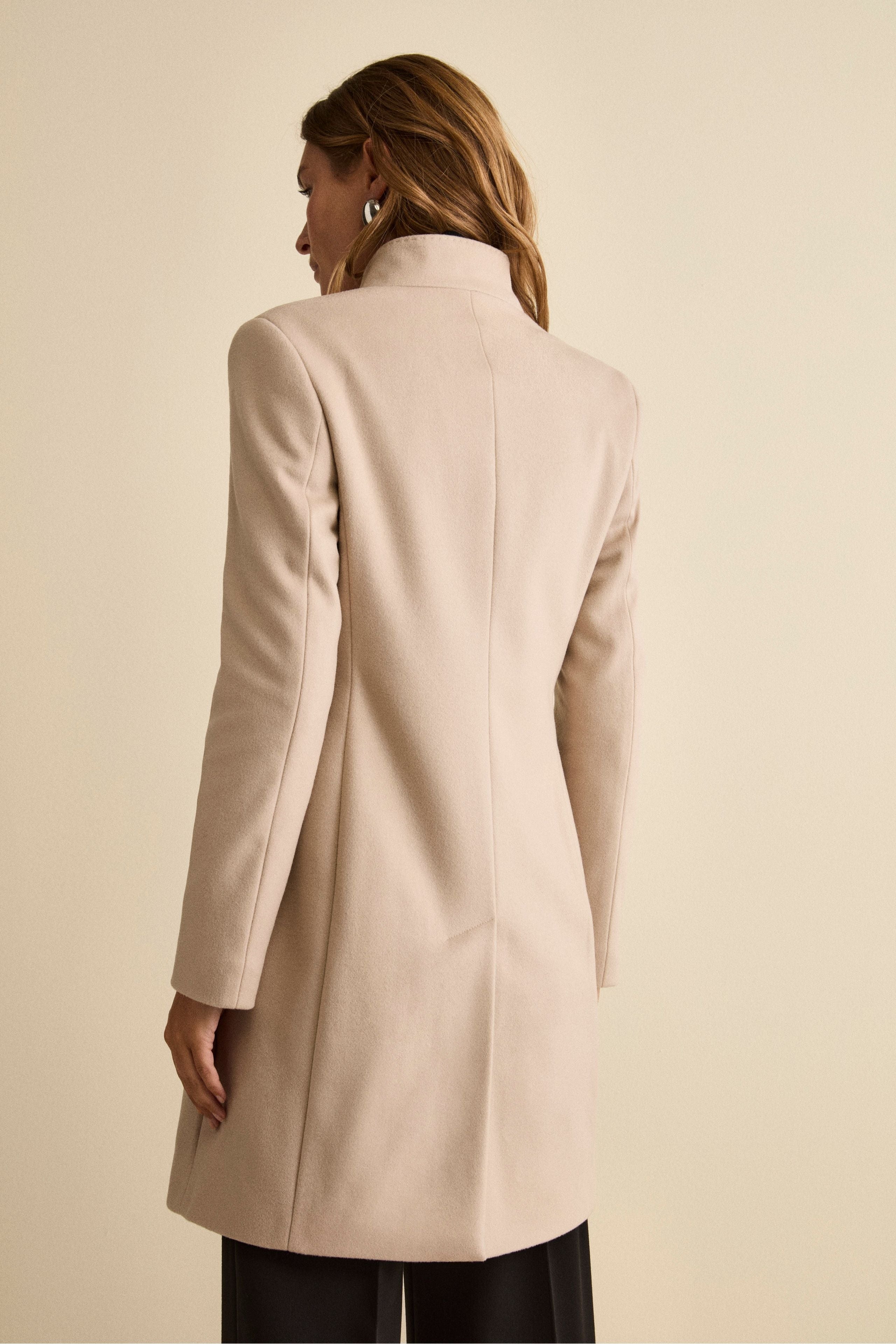 Fitted Midi Coat in Wool and Cashmere Blend - Chalk white
