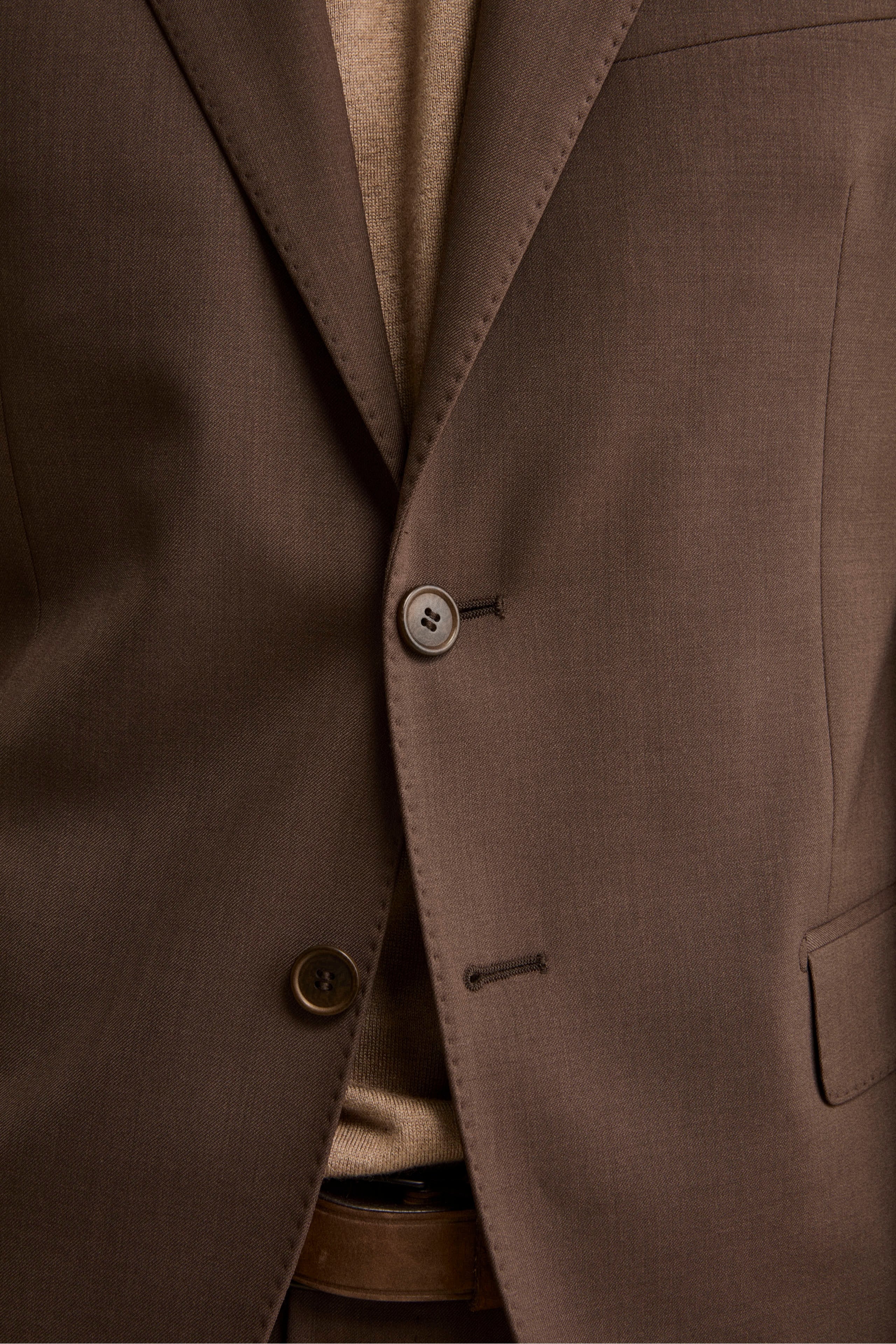 Single-Breasted Virgin Wool Suit with Peak Lapels - -