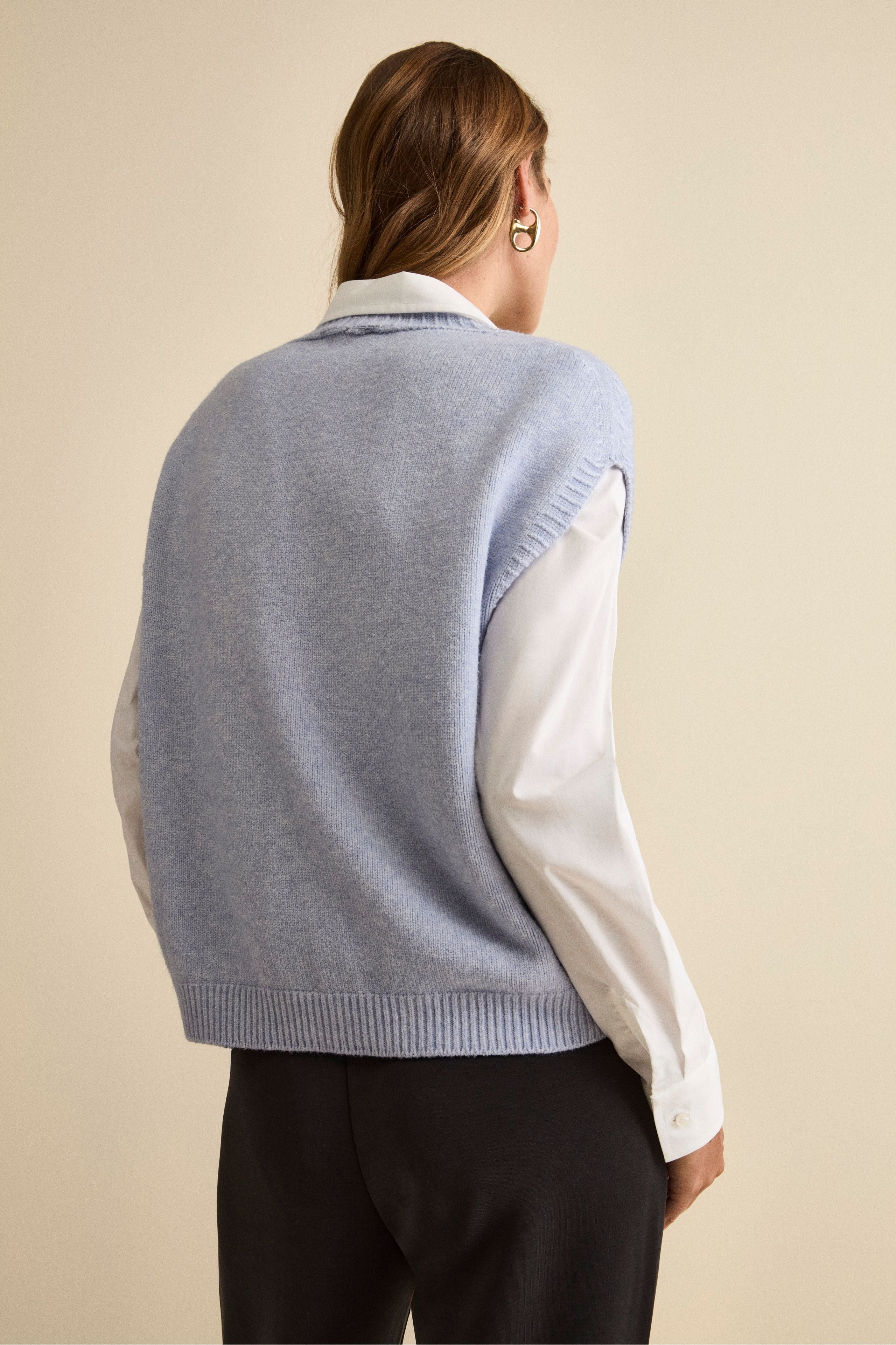 Oversized Knit Vest with V-Neck - Light blue