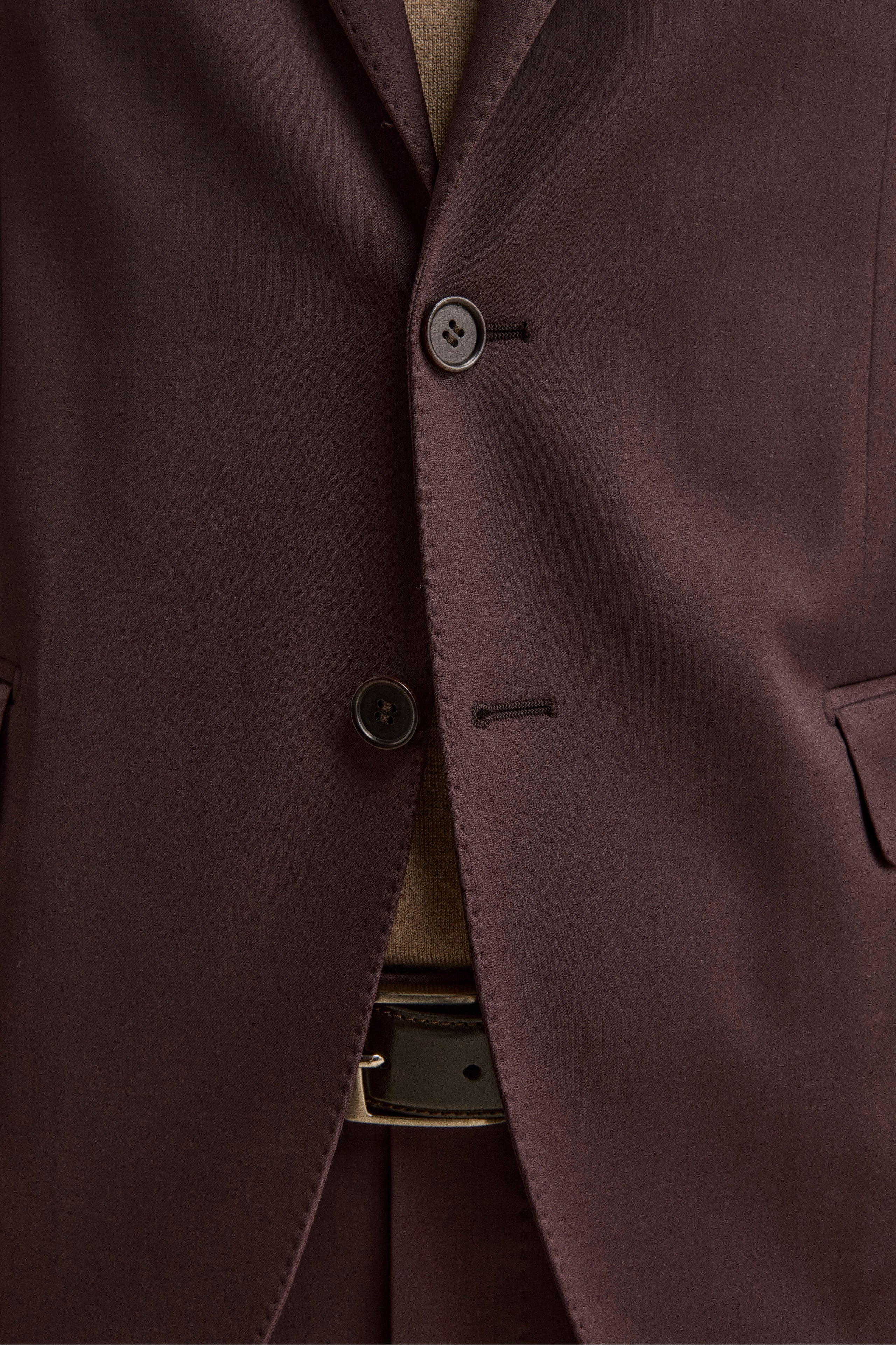 Regular-Fit Single-Breasted Suit in Virgin Wool with Notch Lapels - Burgundy