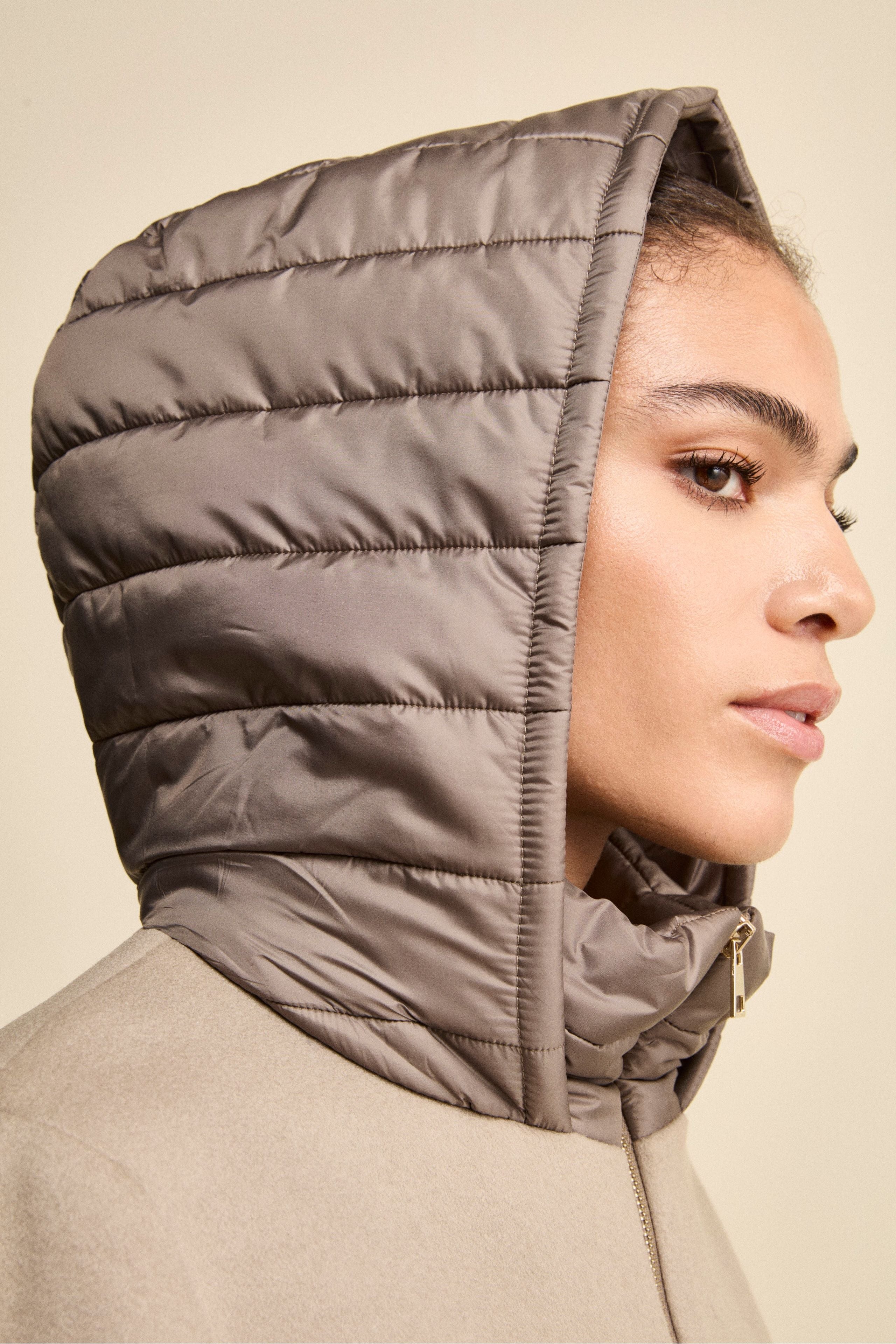 Midi Coat in Wool and Cashmere with Zip and Hood - Brown