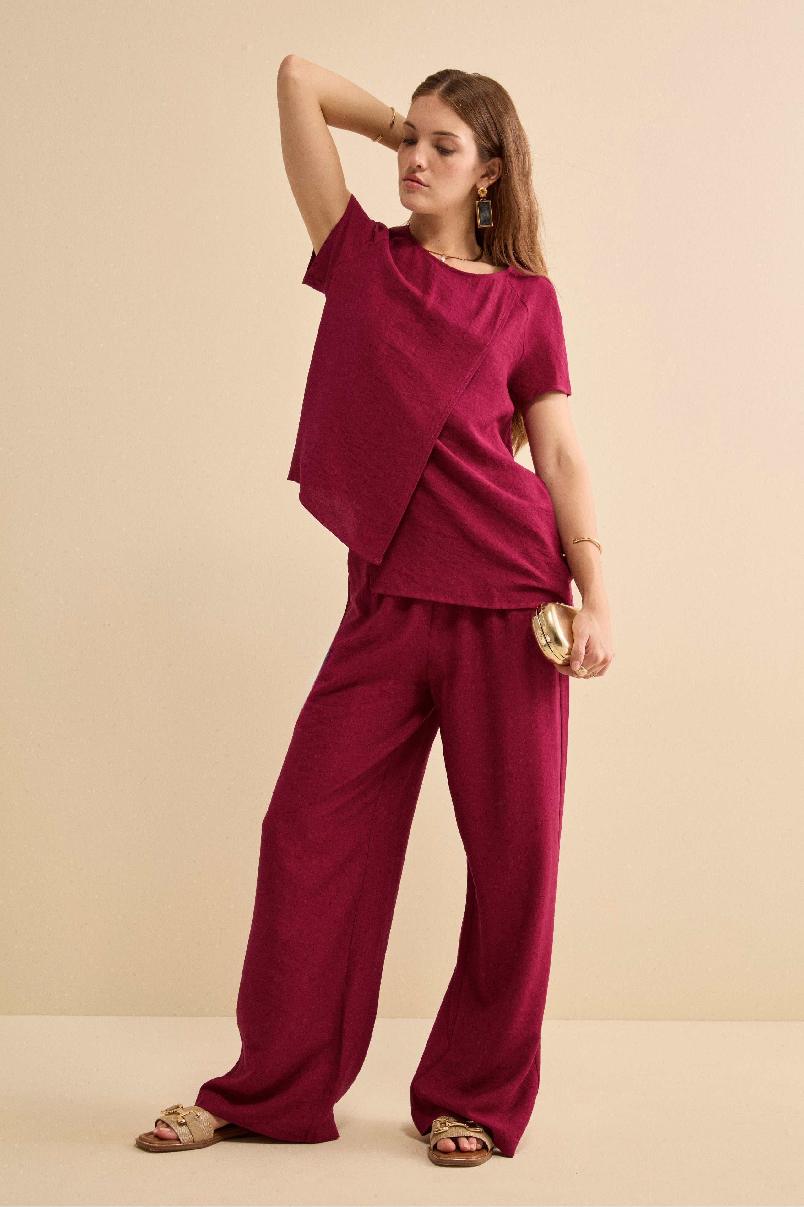 Top Girocollo Asimmetrico con Mezza Manica - BORDEAUX