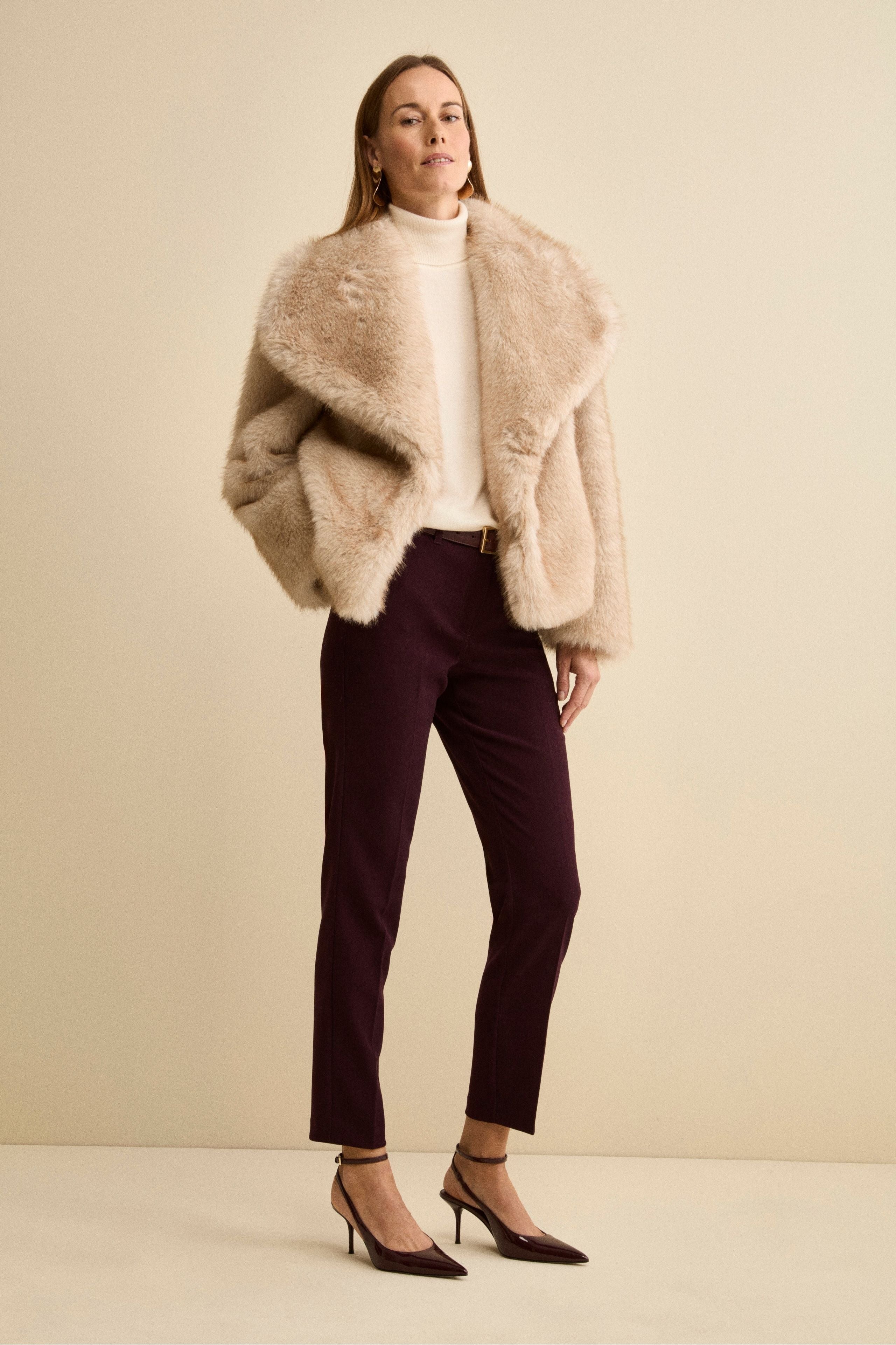 Short Lined Fur Jacket - BEIGE