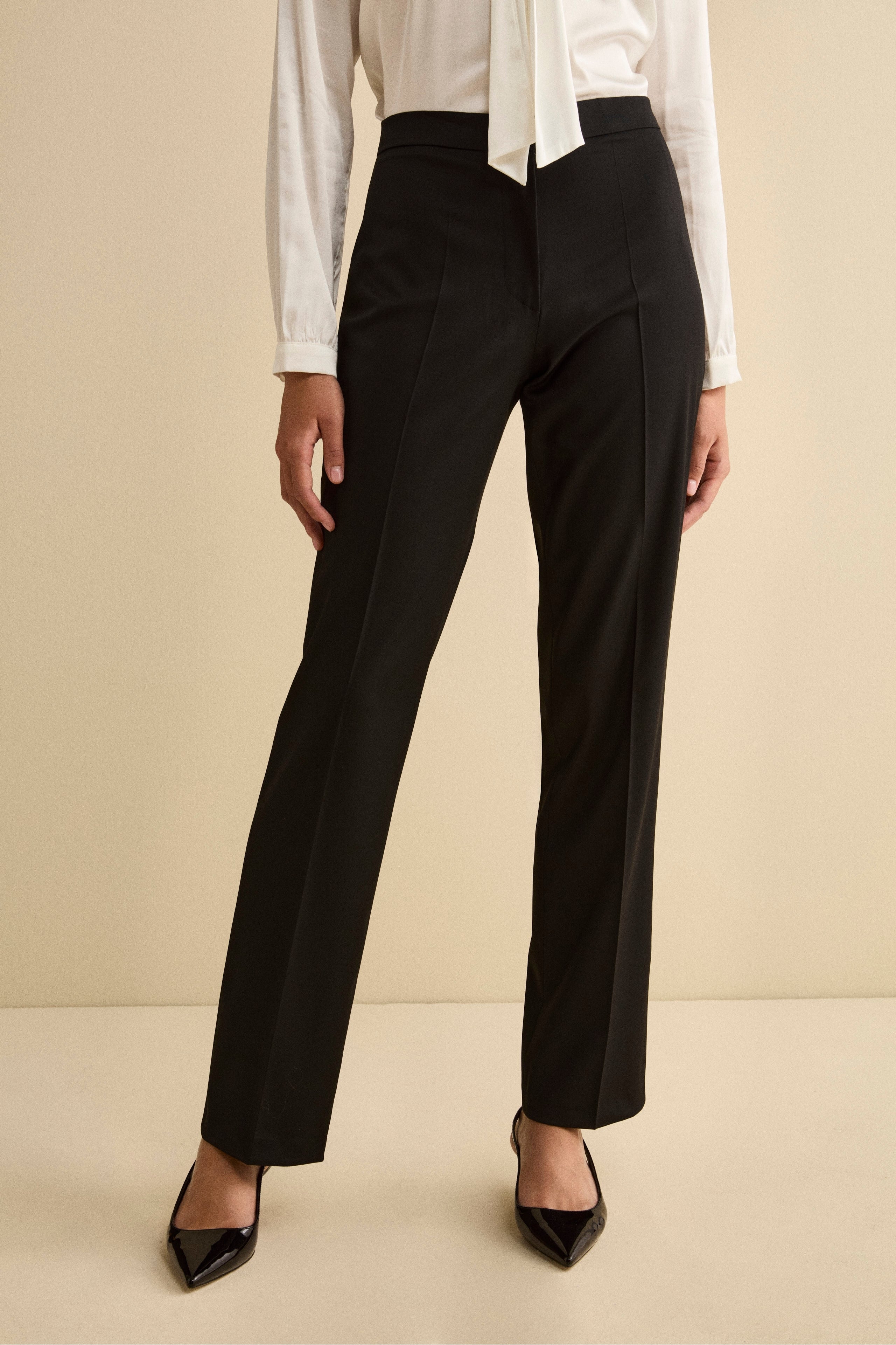 Single-Breasted Virgin Wool Suit with Classic Lapel - BLACK