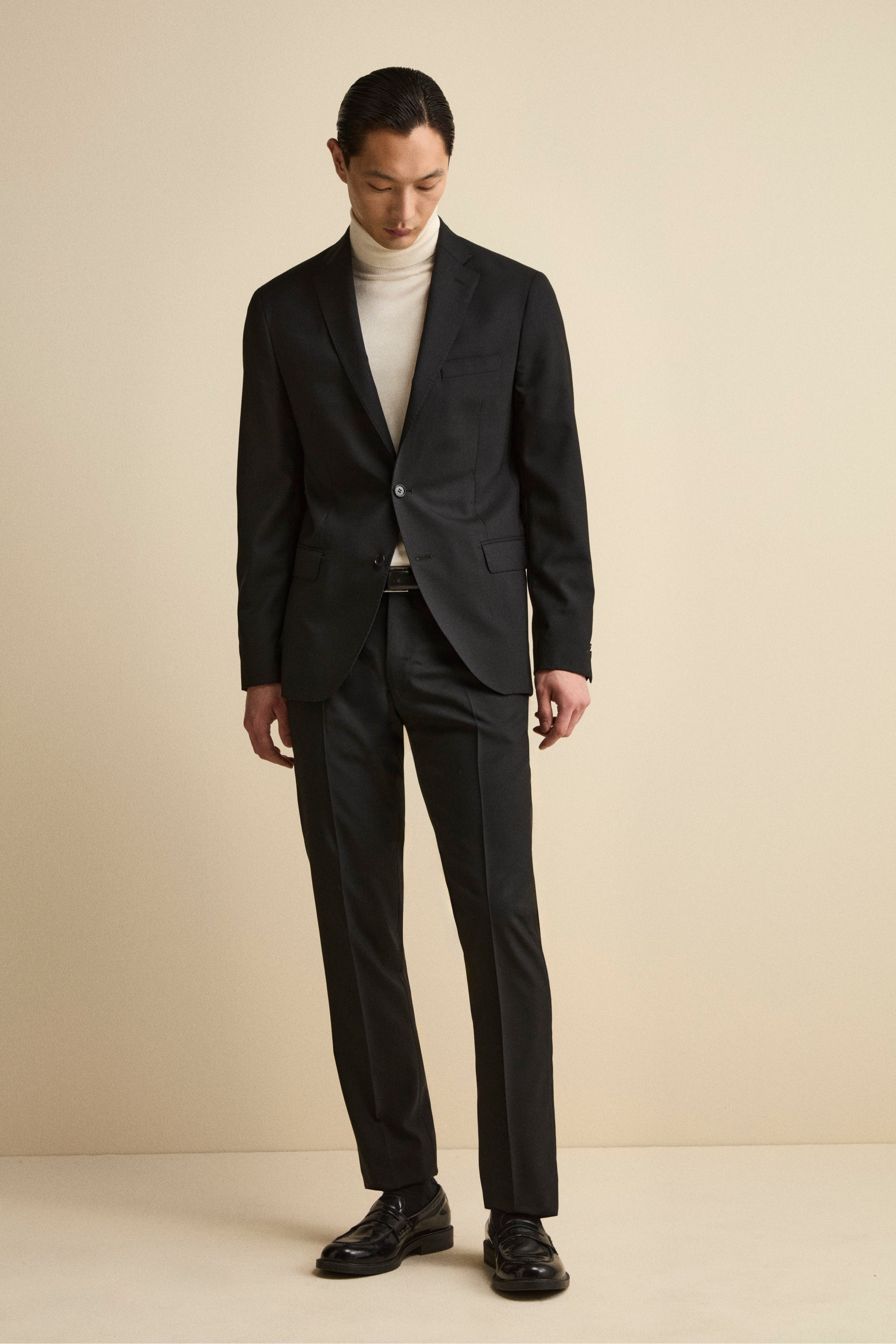 Elegant Single-Breasted Jacket with Notch Lapels Drop 4 - BLACK